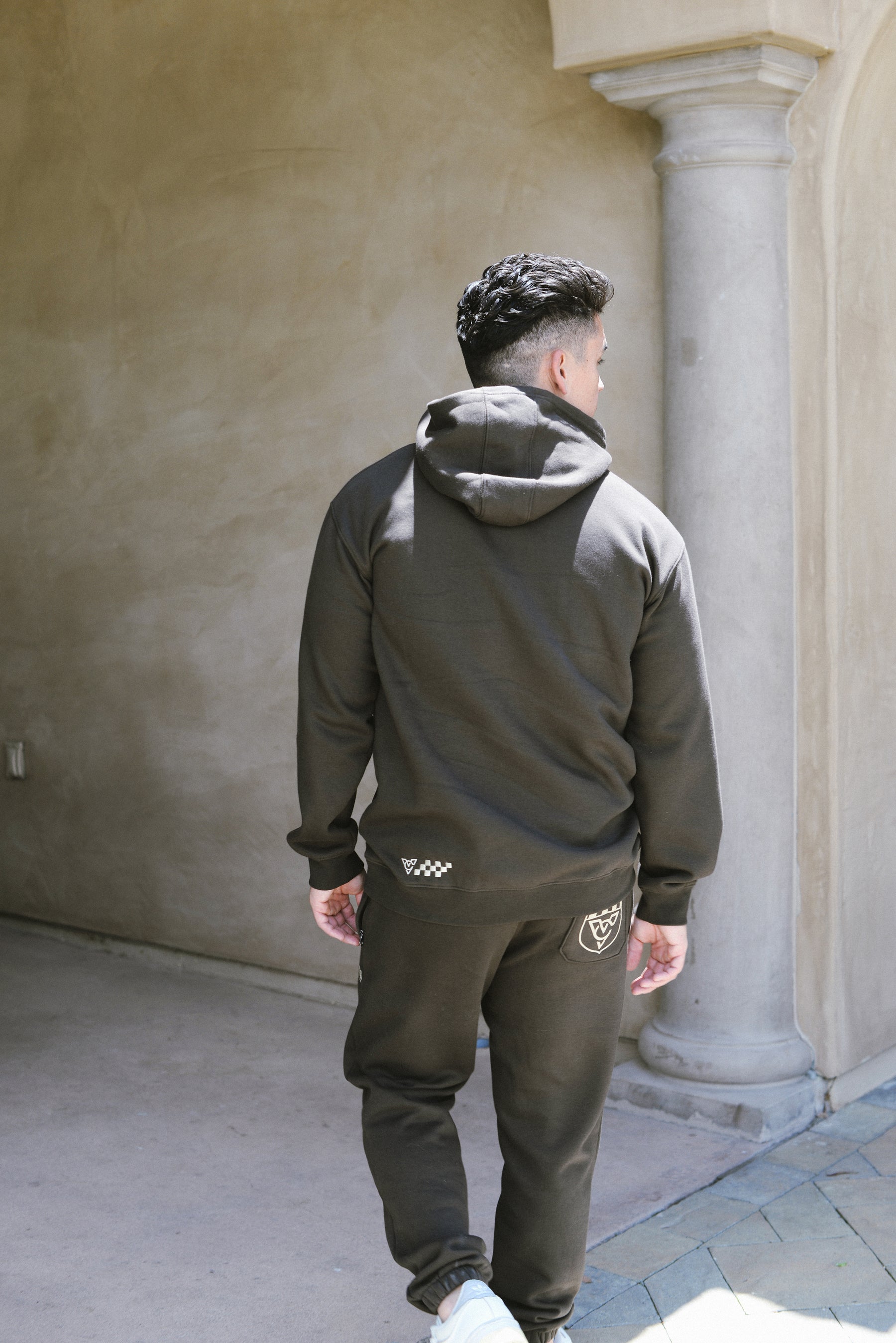 WINGS ULTIMAE PREMIUM SWEATPANTS (Tobacco)