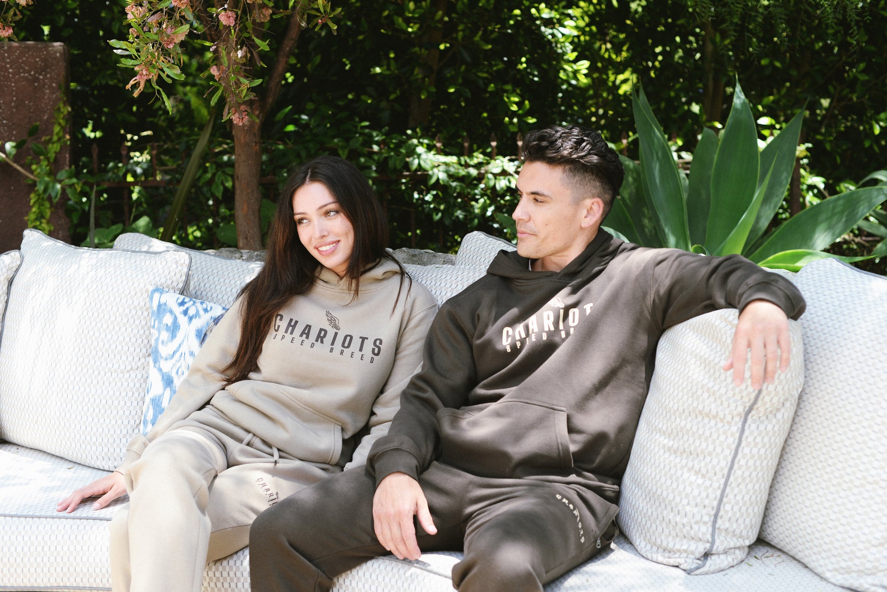 WINGS ULTIMAE PREMIUM PULLOVER HOODIE (Tobacco)