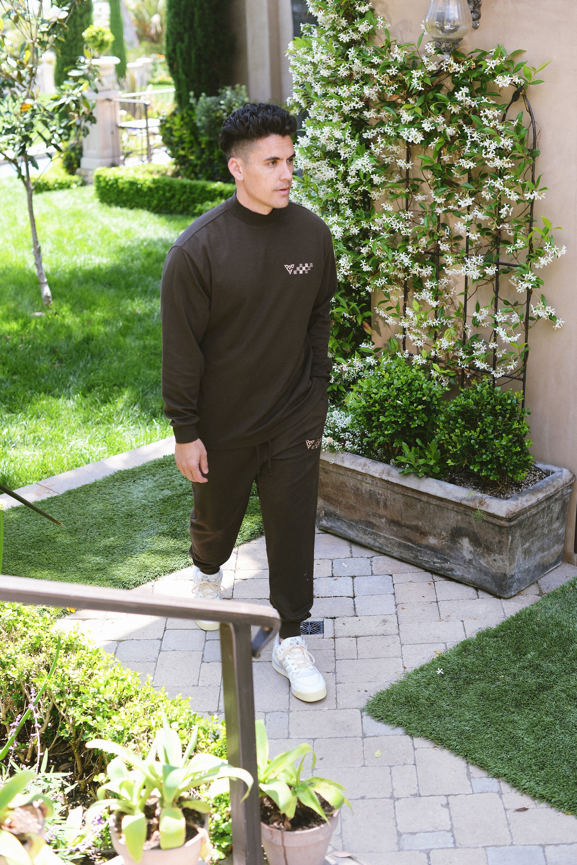 CHECKERED FLAG DRYFLEX LIGHT JOGGERS (Tobacco)