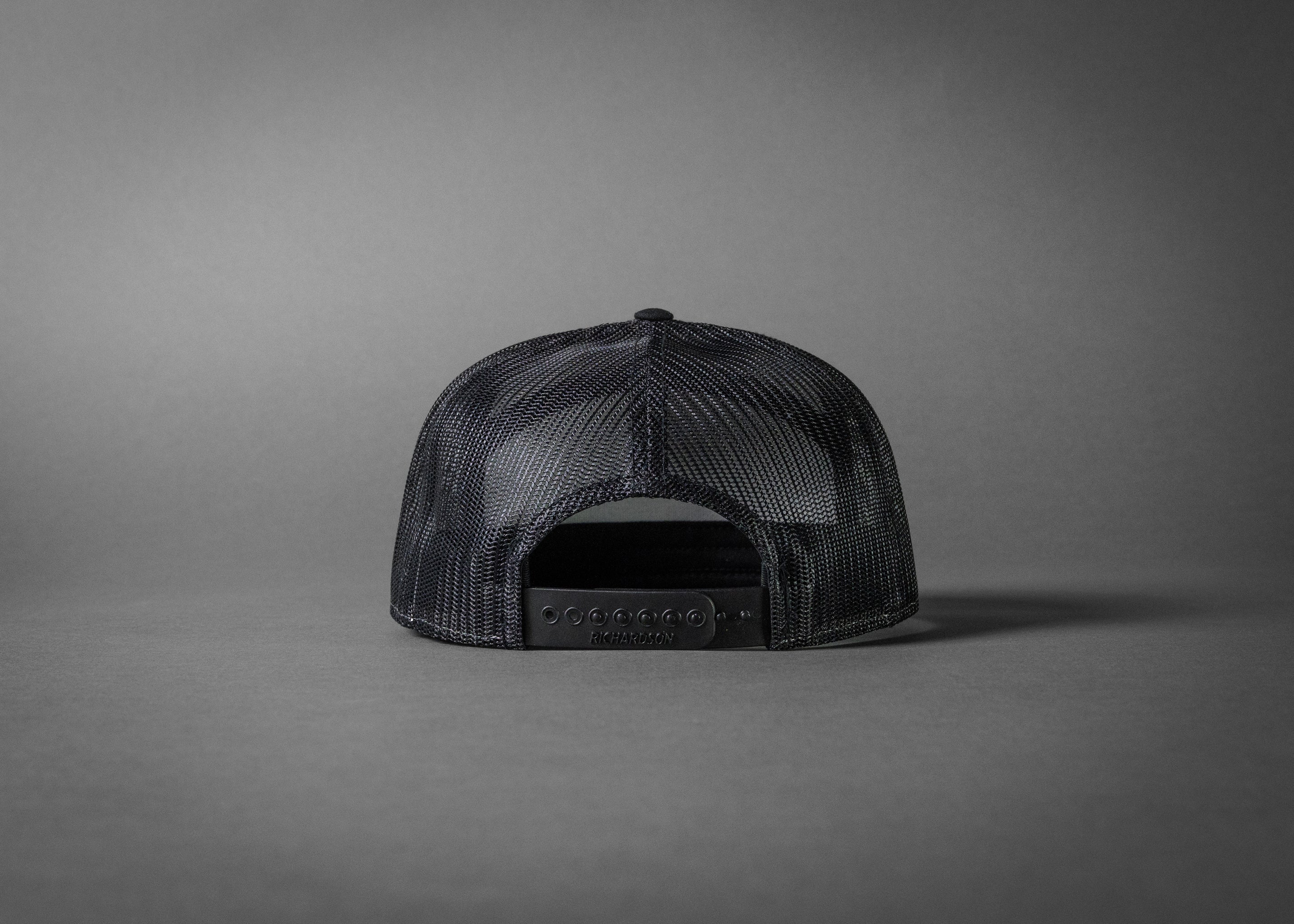 CHARIOTS (Heather Grey/Black Premium 7-Panel Trucker Hat)