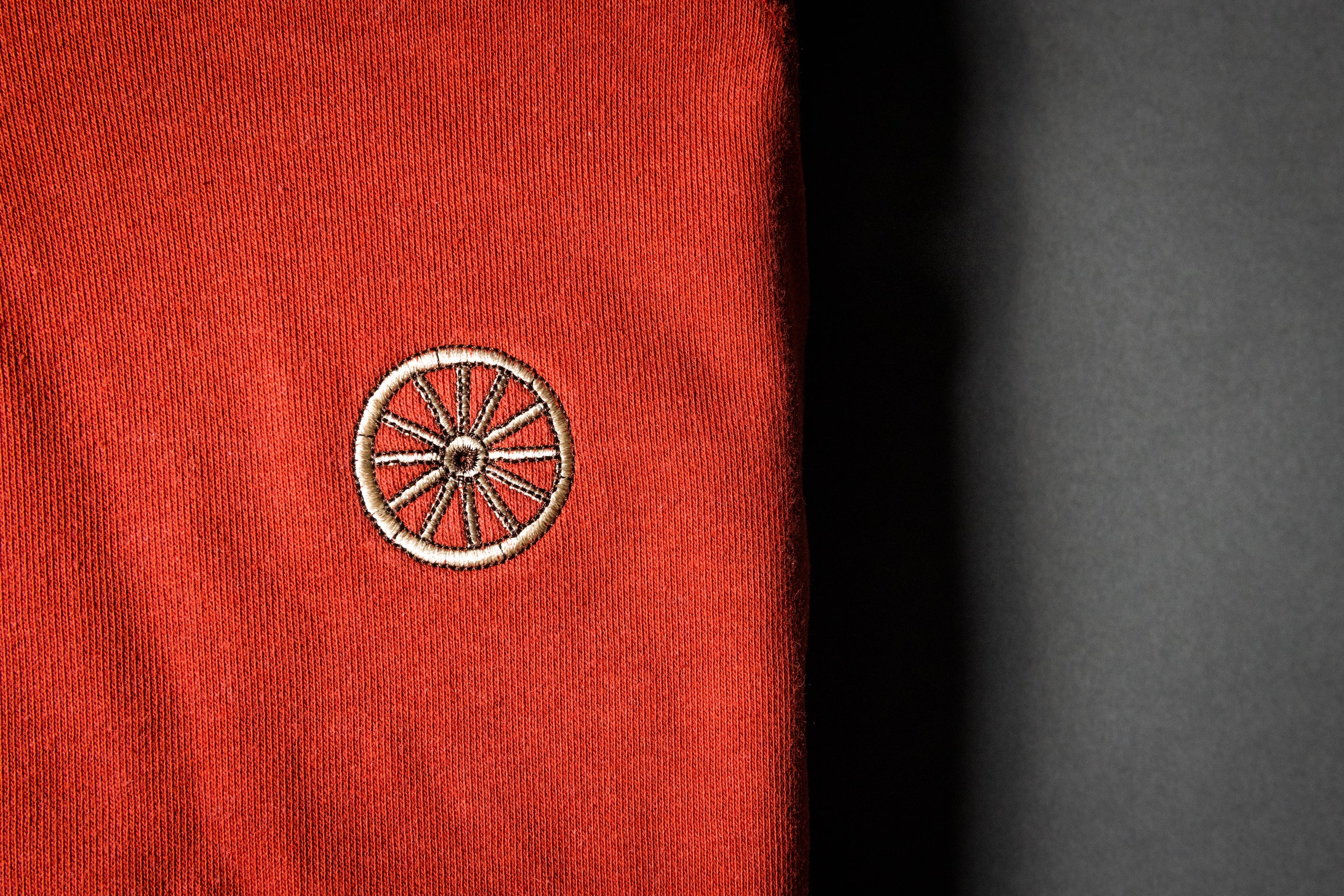 CHARIOTS EMBROIDERED UNISEX FRENCH TERRY CREW NECK SWEATER (Spice Red)