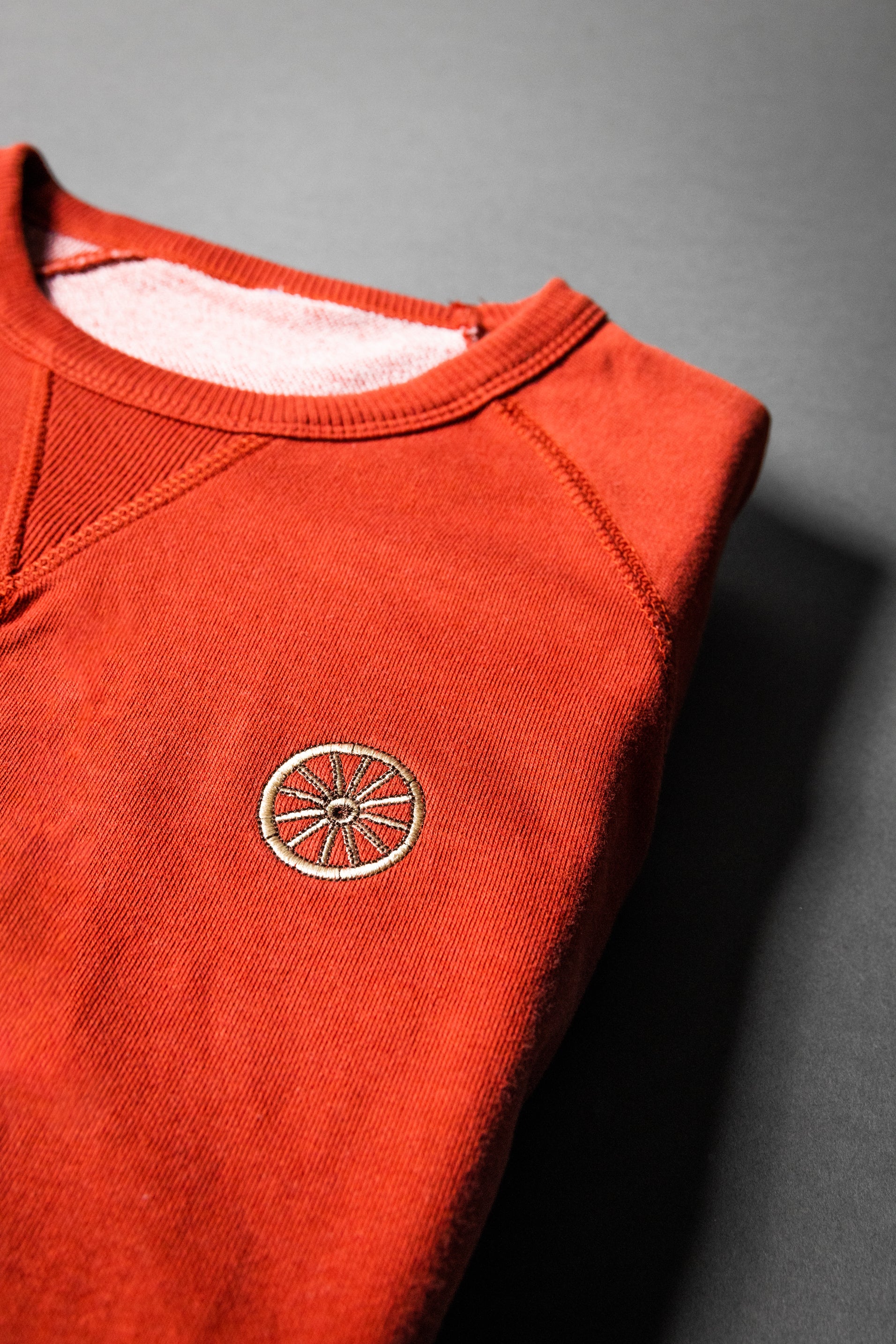 CHARIOTS EMBROIDERED UNISEX FRENCH TERRY CREW NECK SWEATER (Spice Red)