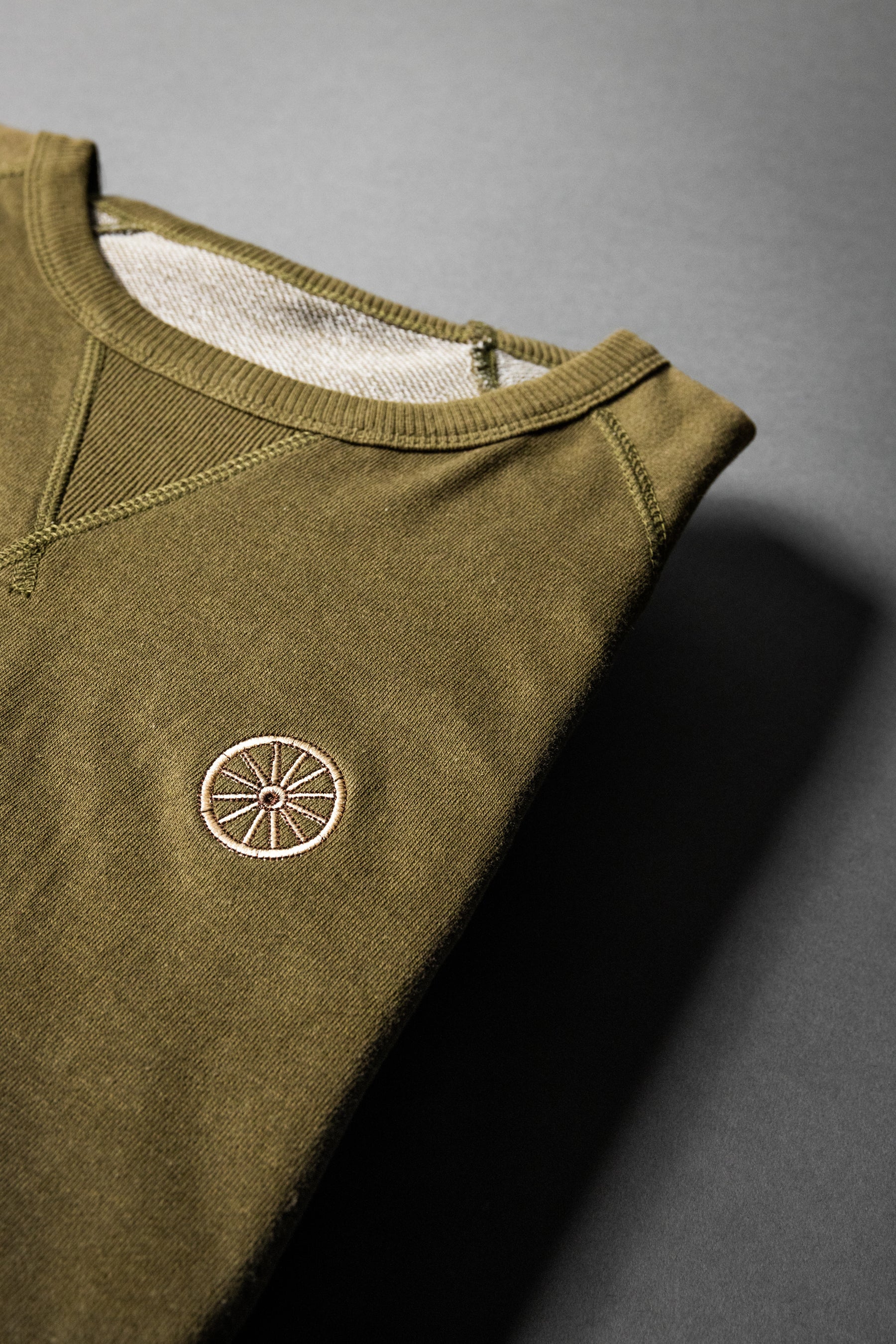 CHARIOTS EMBROIDERED UNISEX FRENCH TERRY CREW NECK SWEATER (Military Green)