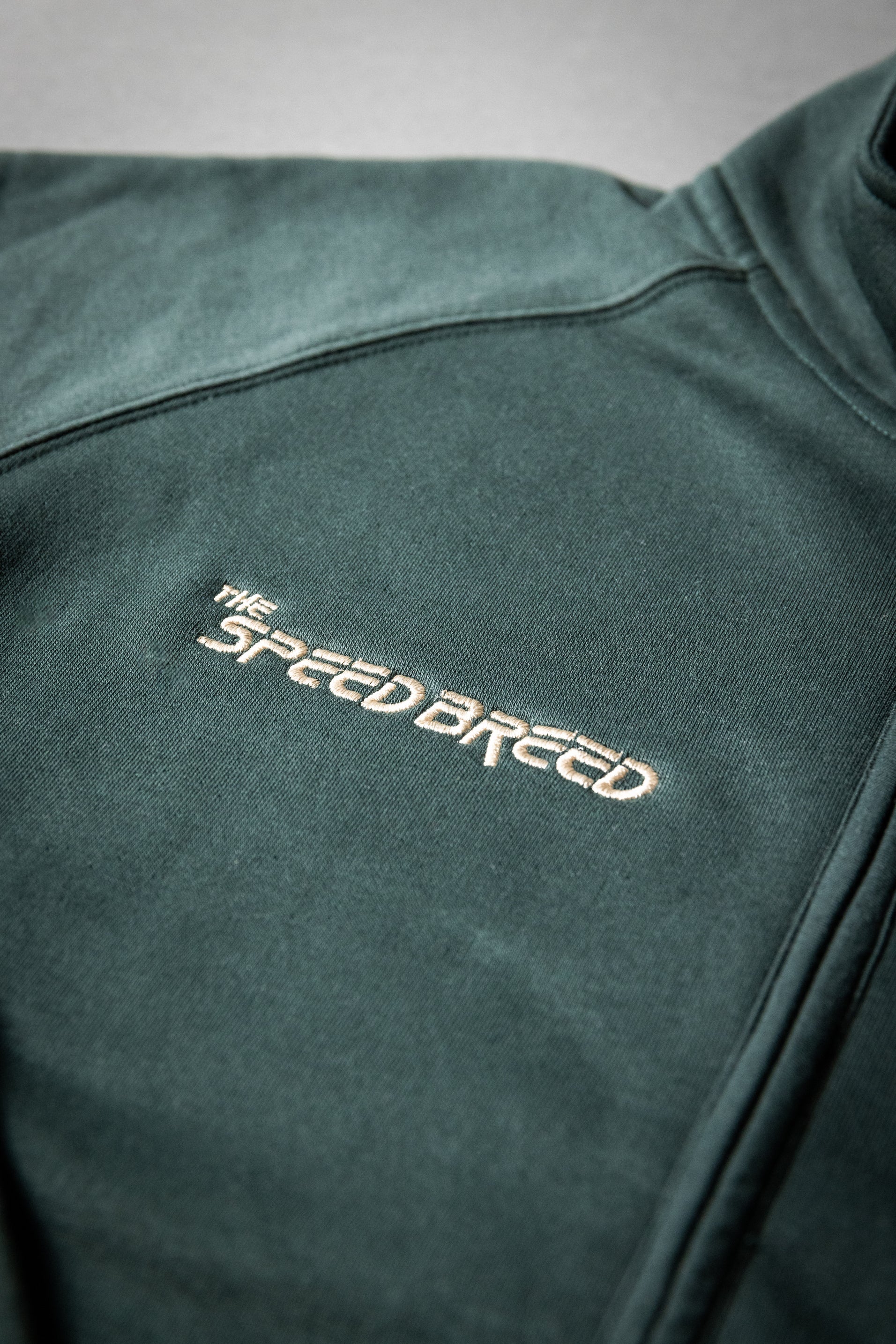 SPEED BREED PREMIUM FULL-ZIP TRACK JACKET (Hunter Green/Light Gold)