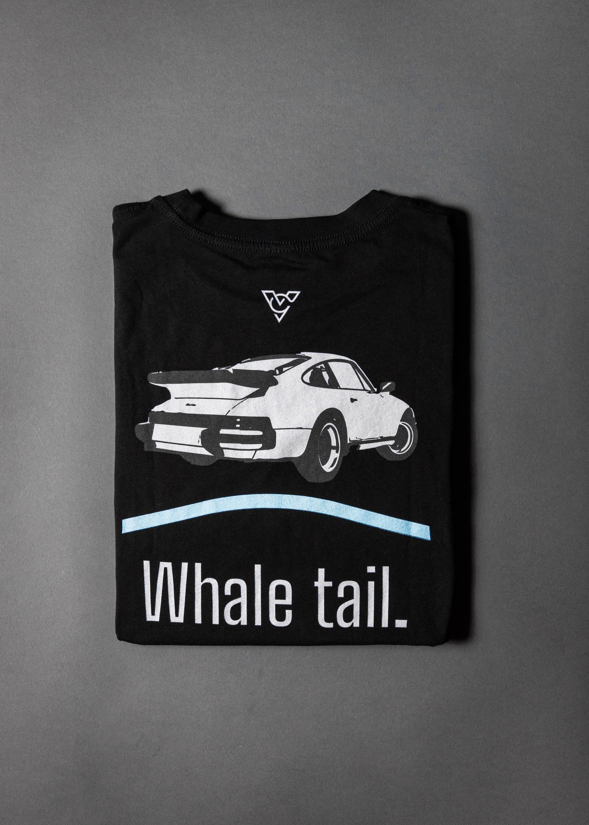 WHALE TAIL WOMENS BOYFRIEND TEE (Black)