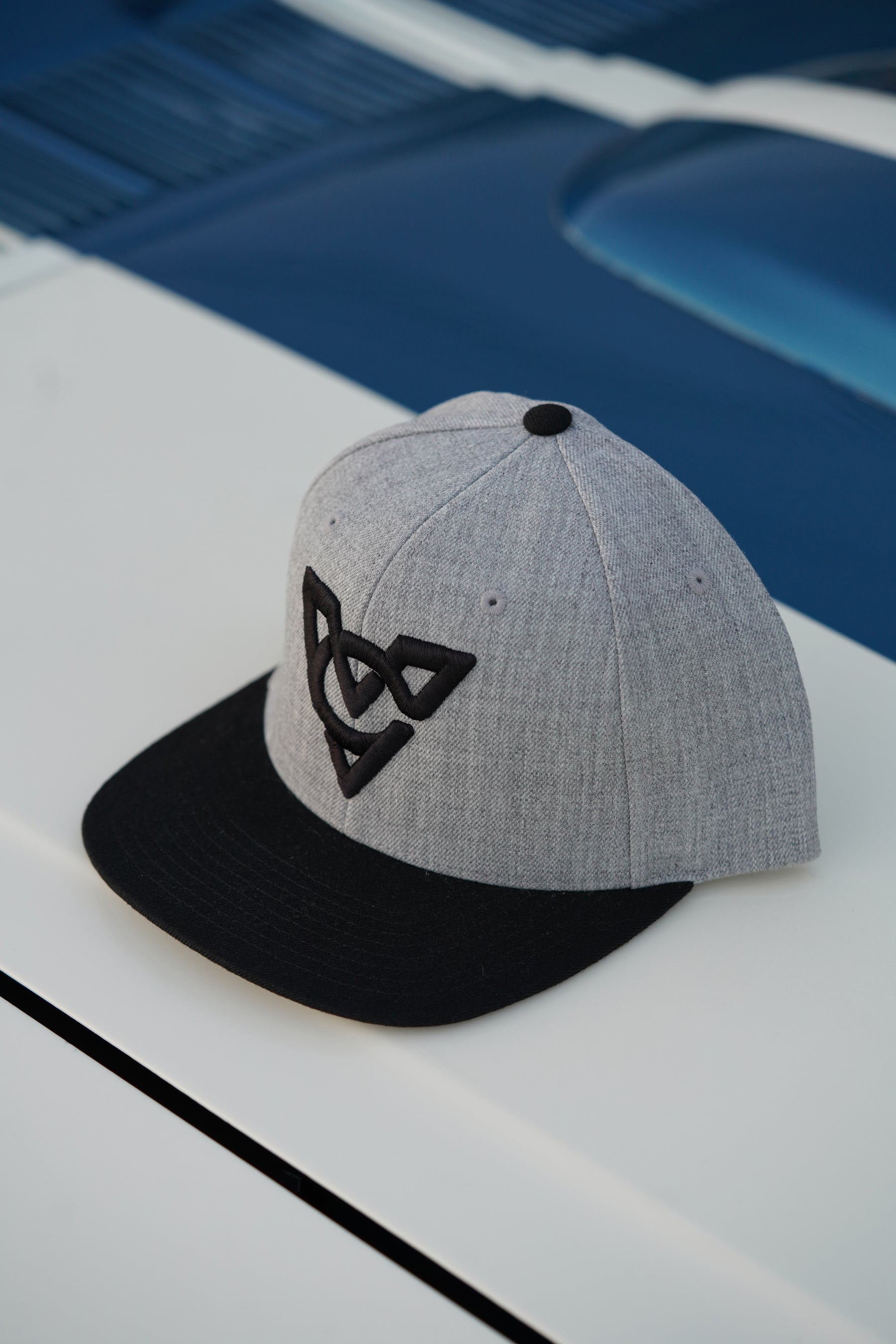 VC PUFF HAT (Heather Grey/Black Puff)