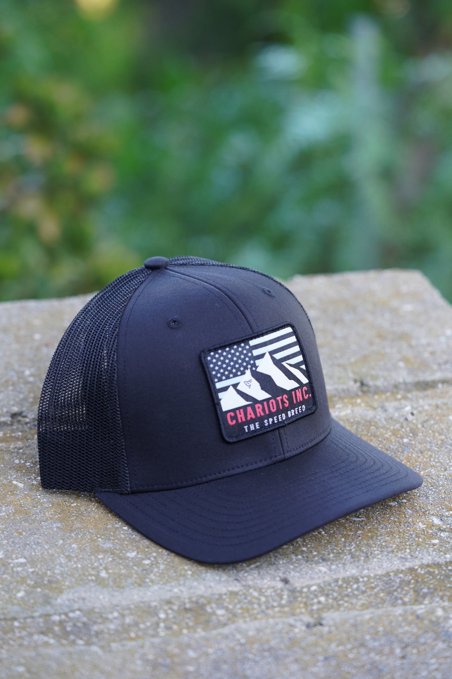 HIVERANNO (Black/Black Premium Trucker Hat)