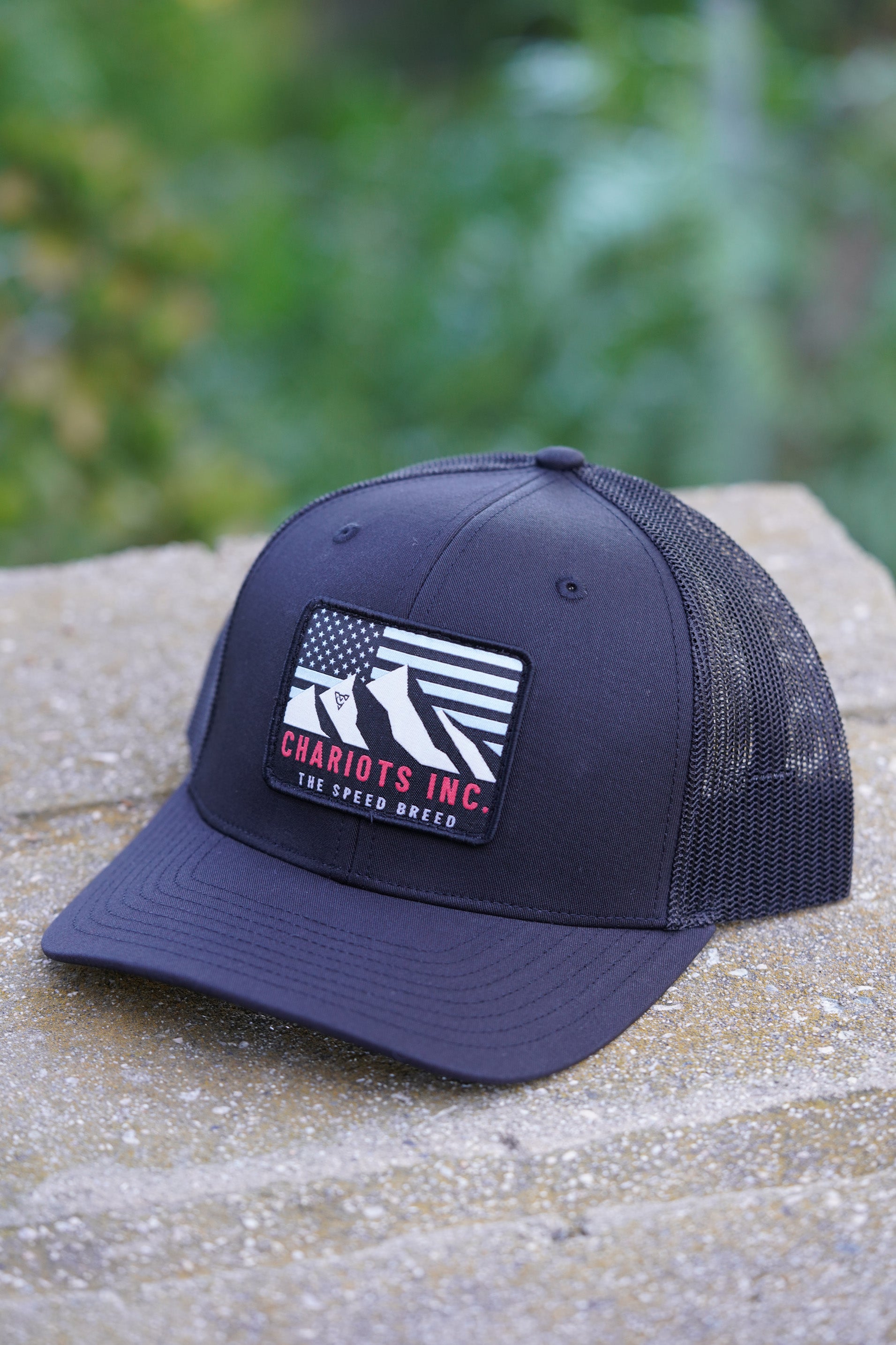 HIVERANNO (Black/Black Premium Trucker Hat)