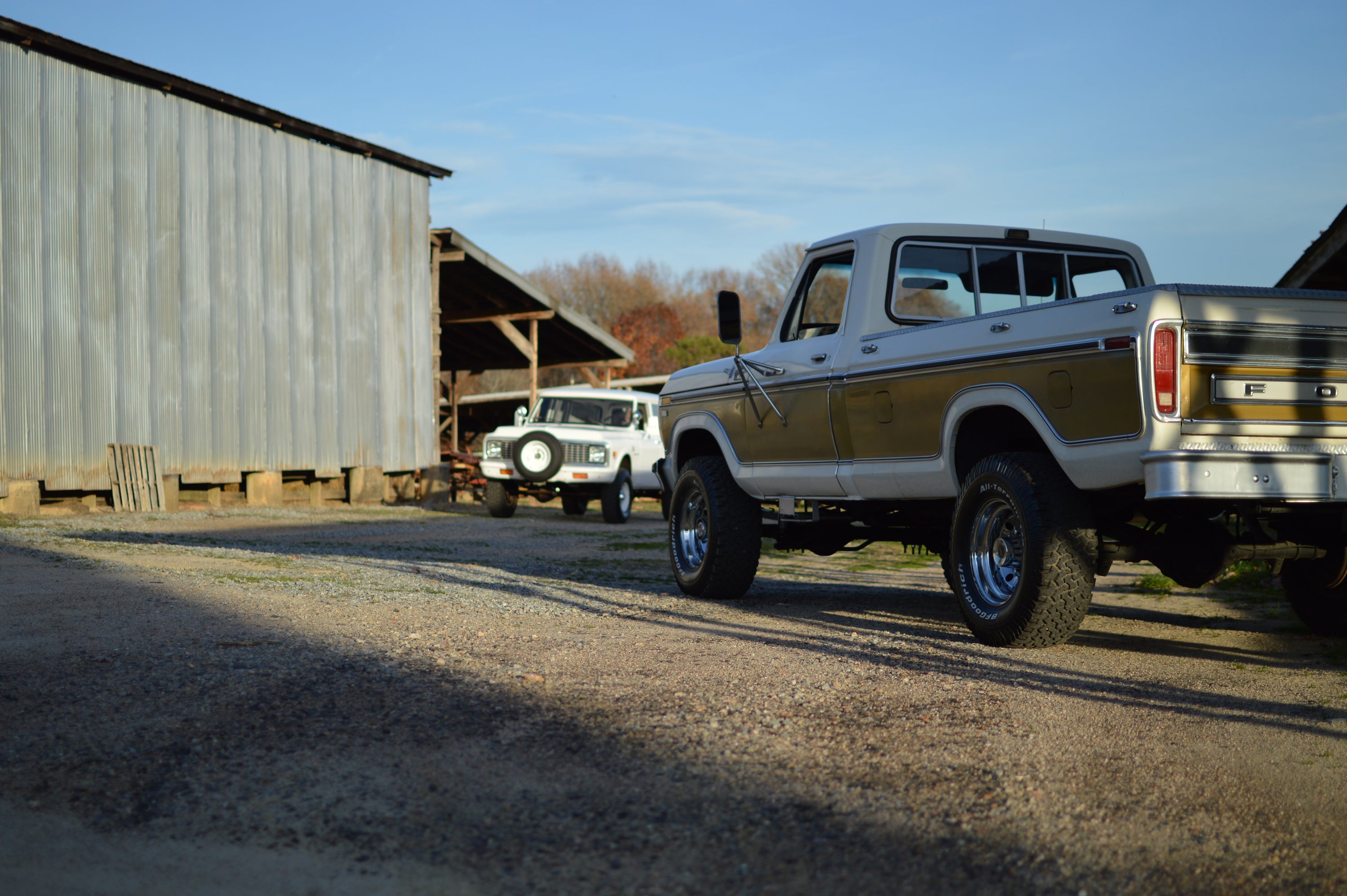 1978 Ford F-250 4x4 Lariat White/Gold FINE ART PRINT