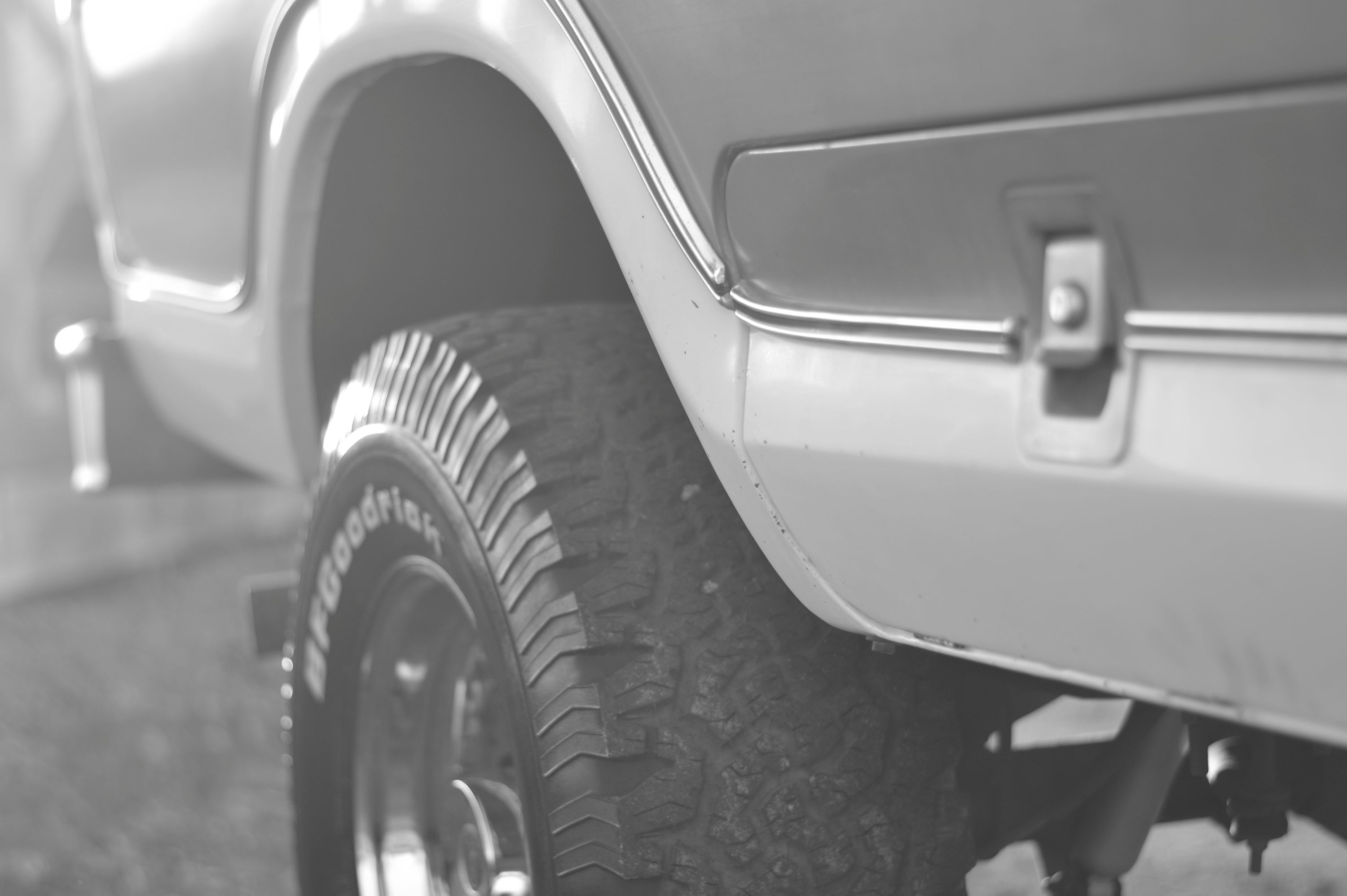 1978 Ford F-250 4x4 Lariat White/Gold FINE ART PRINT