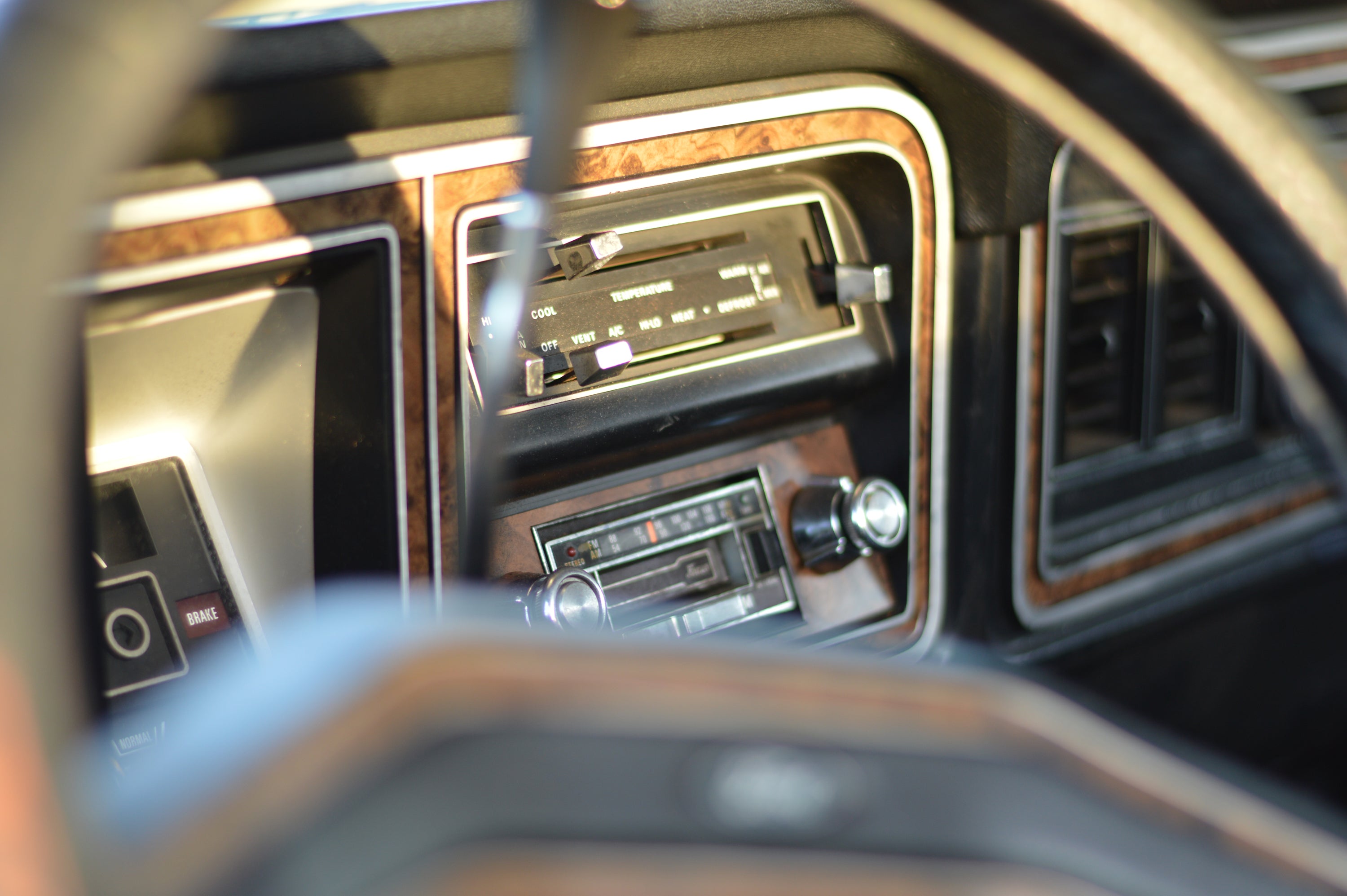 1978 Ford F-250 4x4 Lariat White/Gold FINE ART PRINT