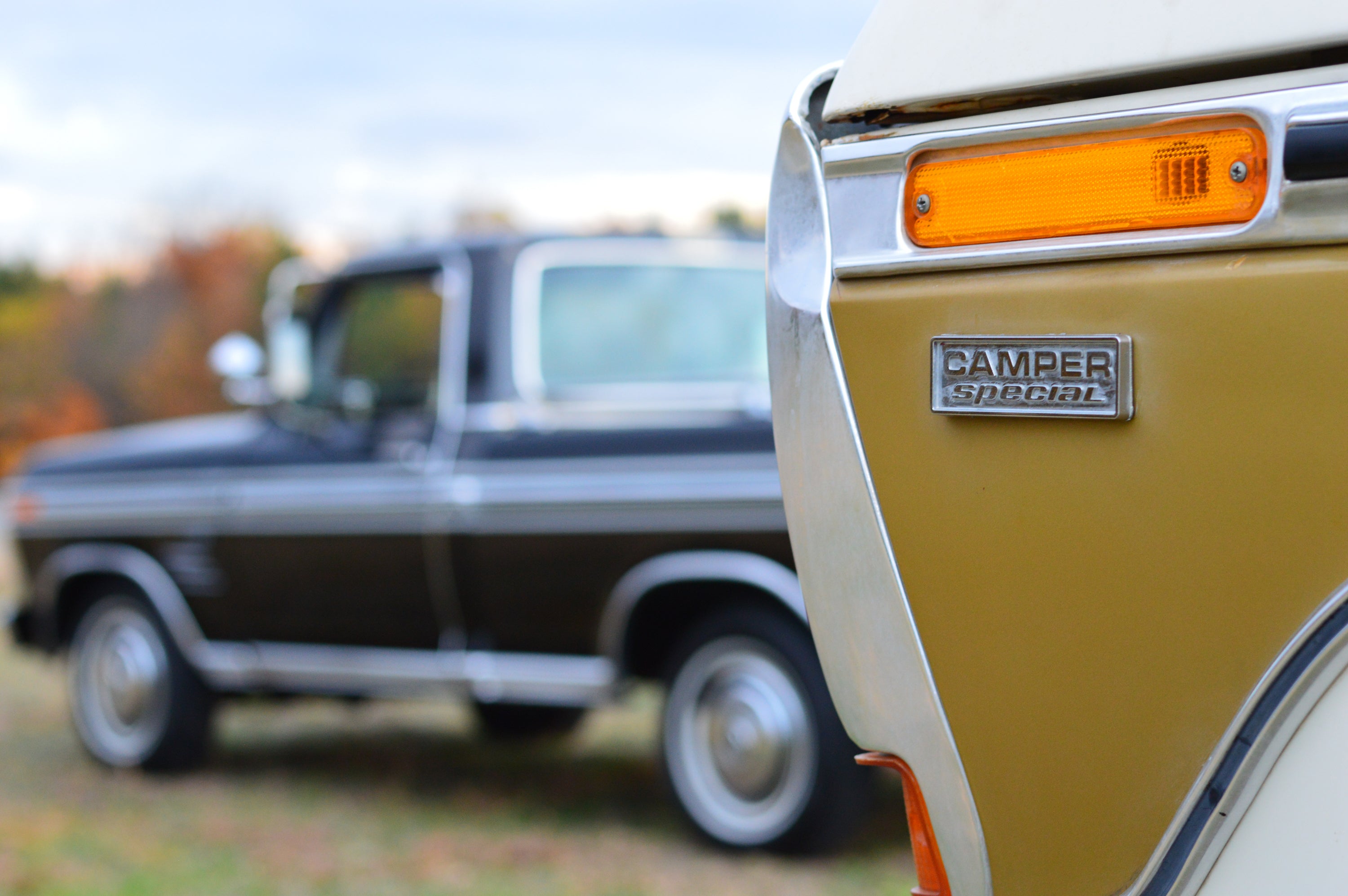 1978 Ford F-250 4x4 Lariat White/Gold FINE ART PRINT