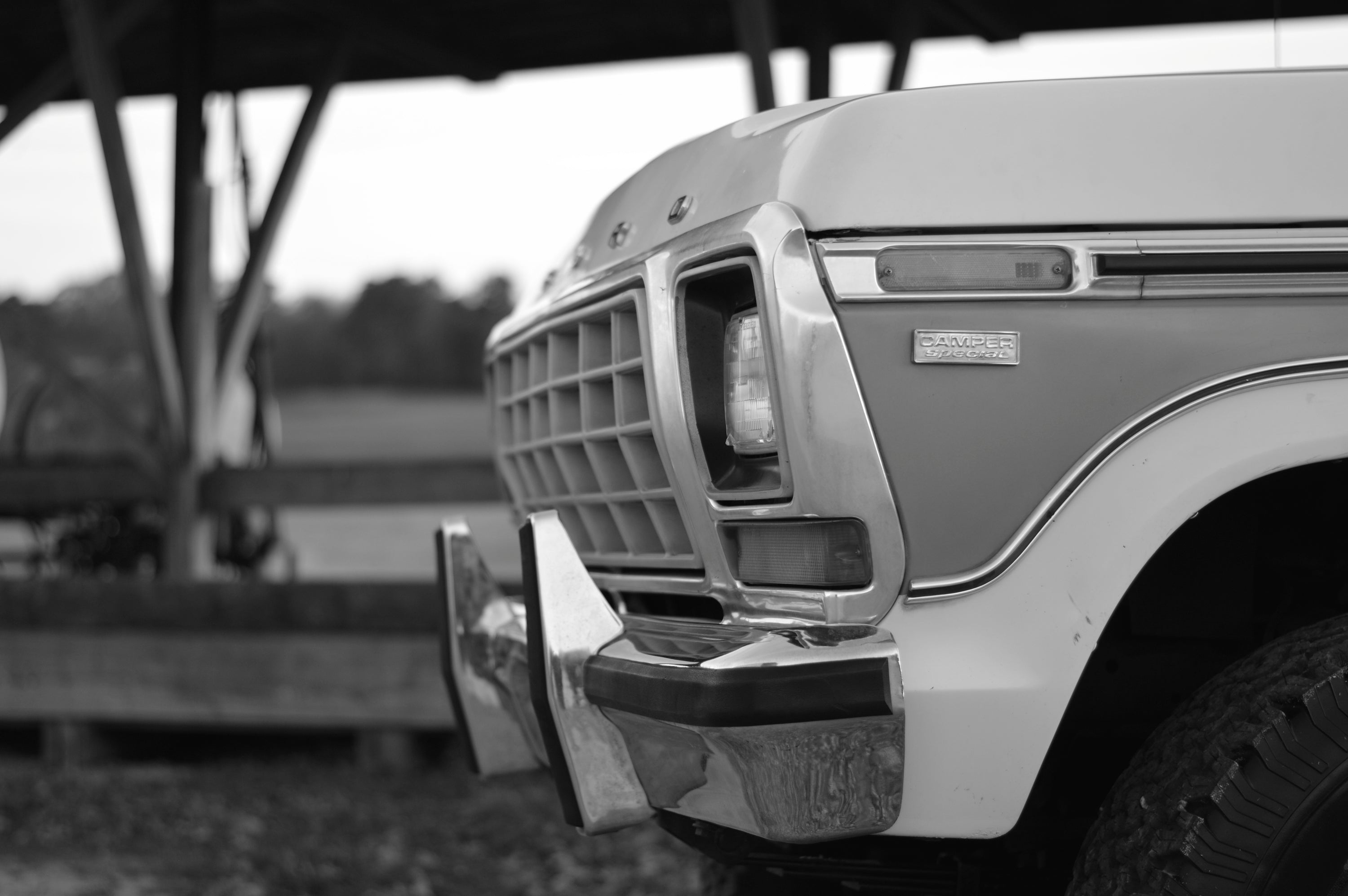 1978 Ford F-250 4x4 Lariat White/Gold FINE ART PRINT