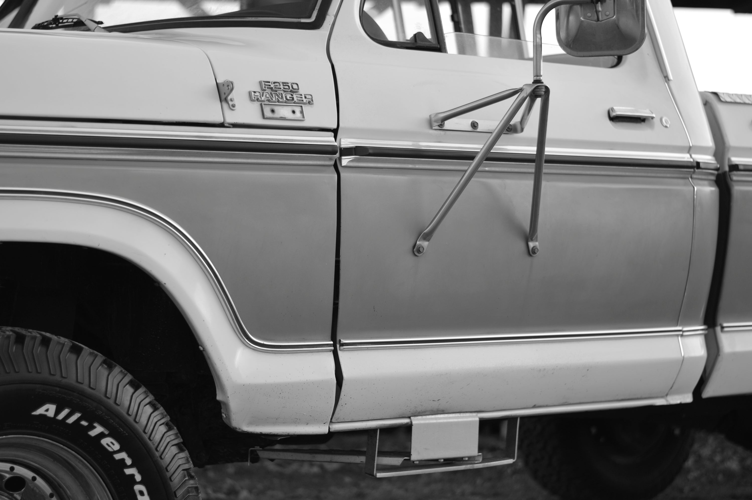 1978 Ford F-250 4x4 Lariat White/Gold FINE ART PRINT