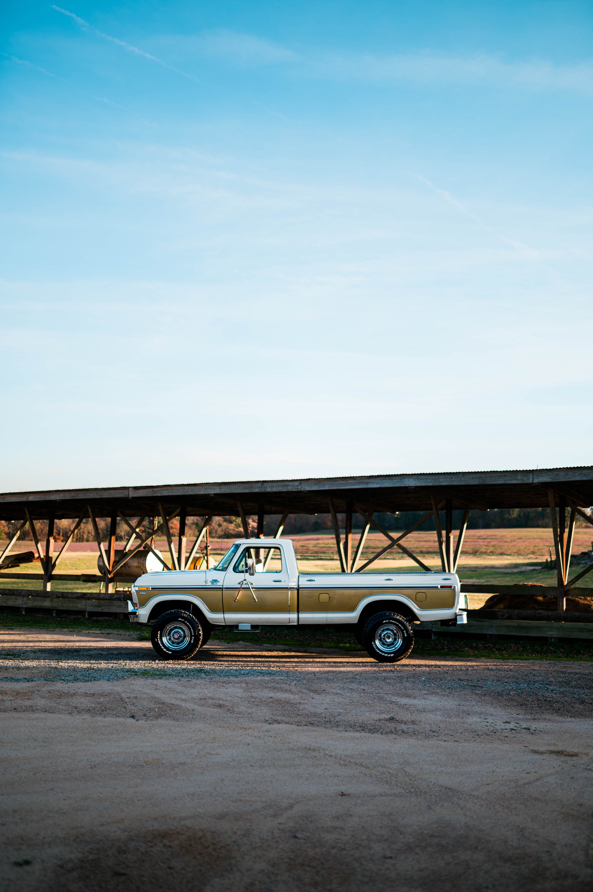 1978 Ford F-250 4x4 Lariat White/Gold FINE ART PRINT