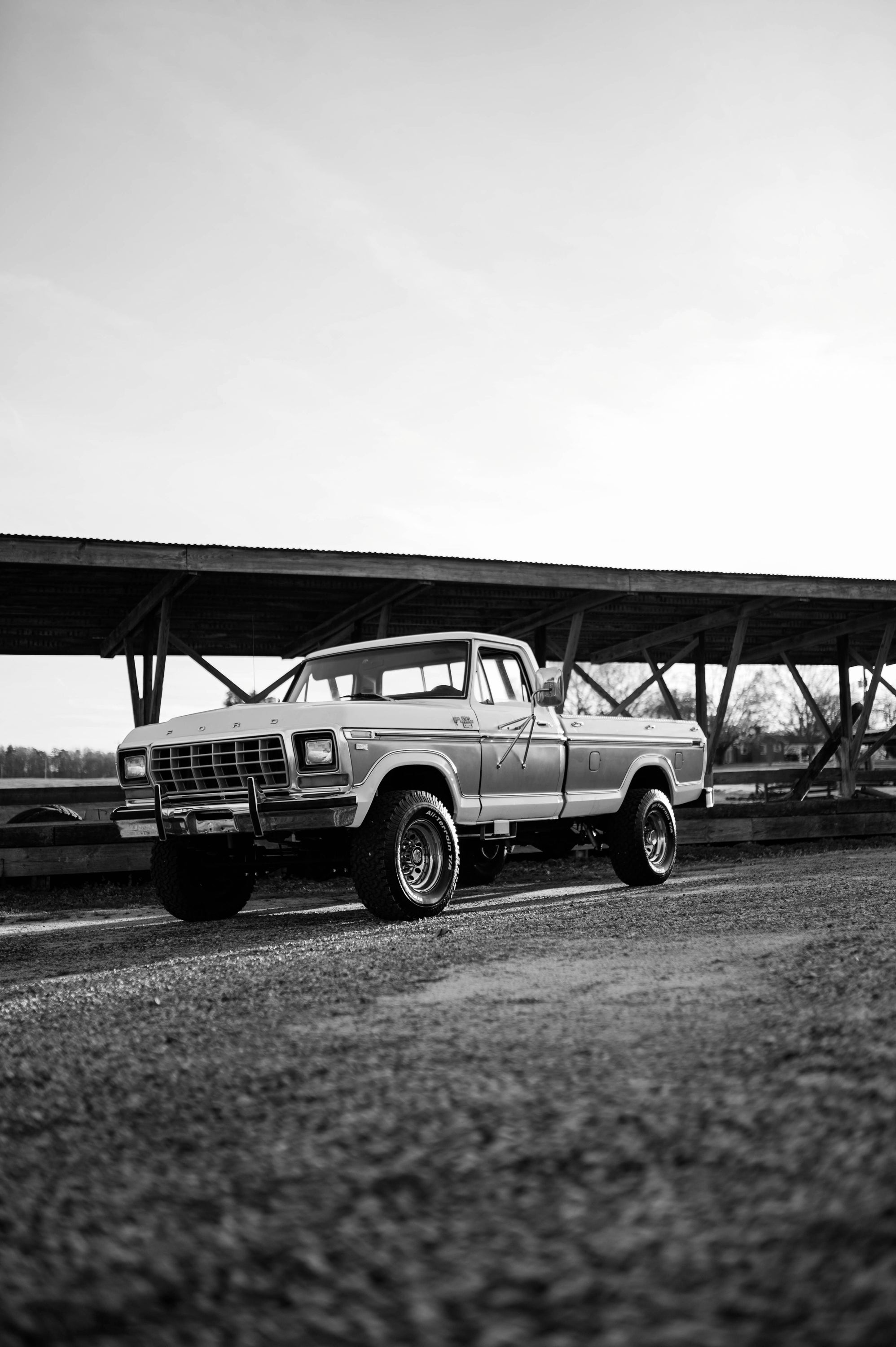 1978 Ford F-250 4x4 Lariat White/Gold FINE ART PRINT