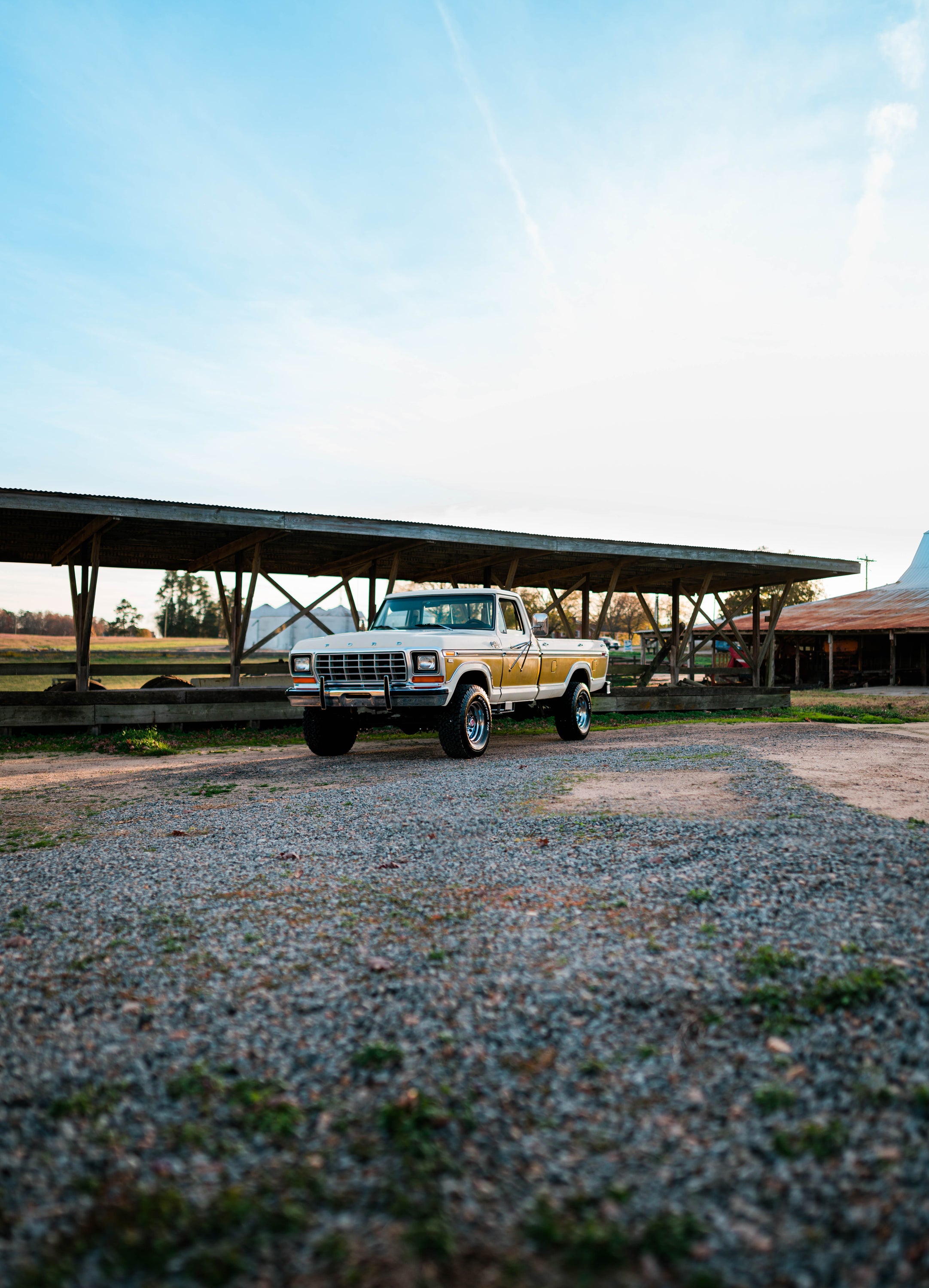 1978 Ford F-250 4x4 Lariat White/Gold FINE ART PRINT