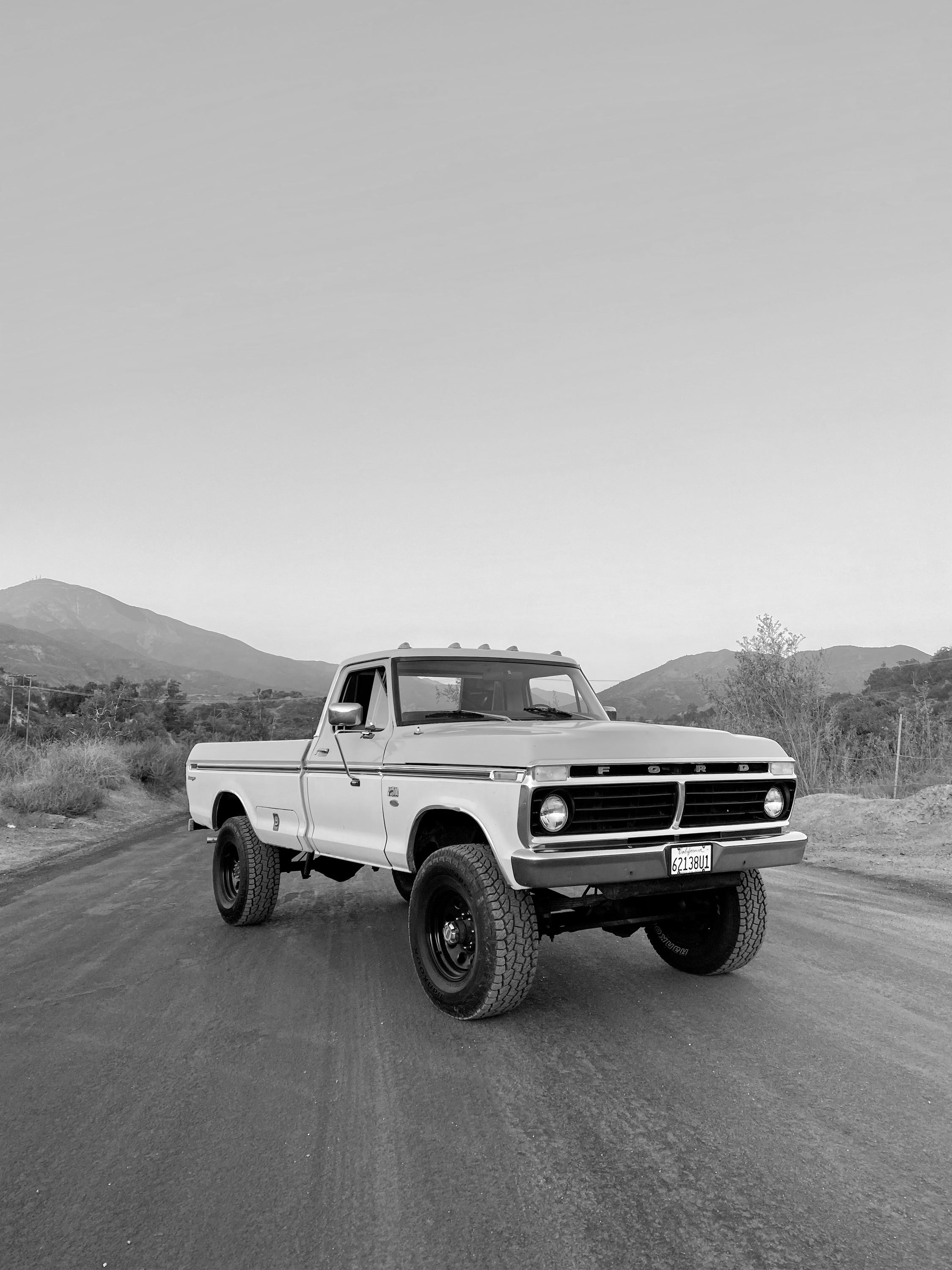 1975 Ford F-250 Highboy Wind Blue FINE ART PRINT