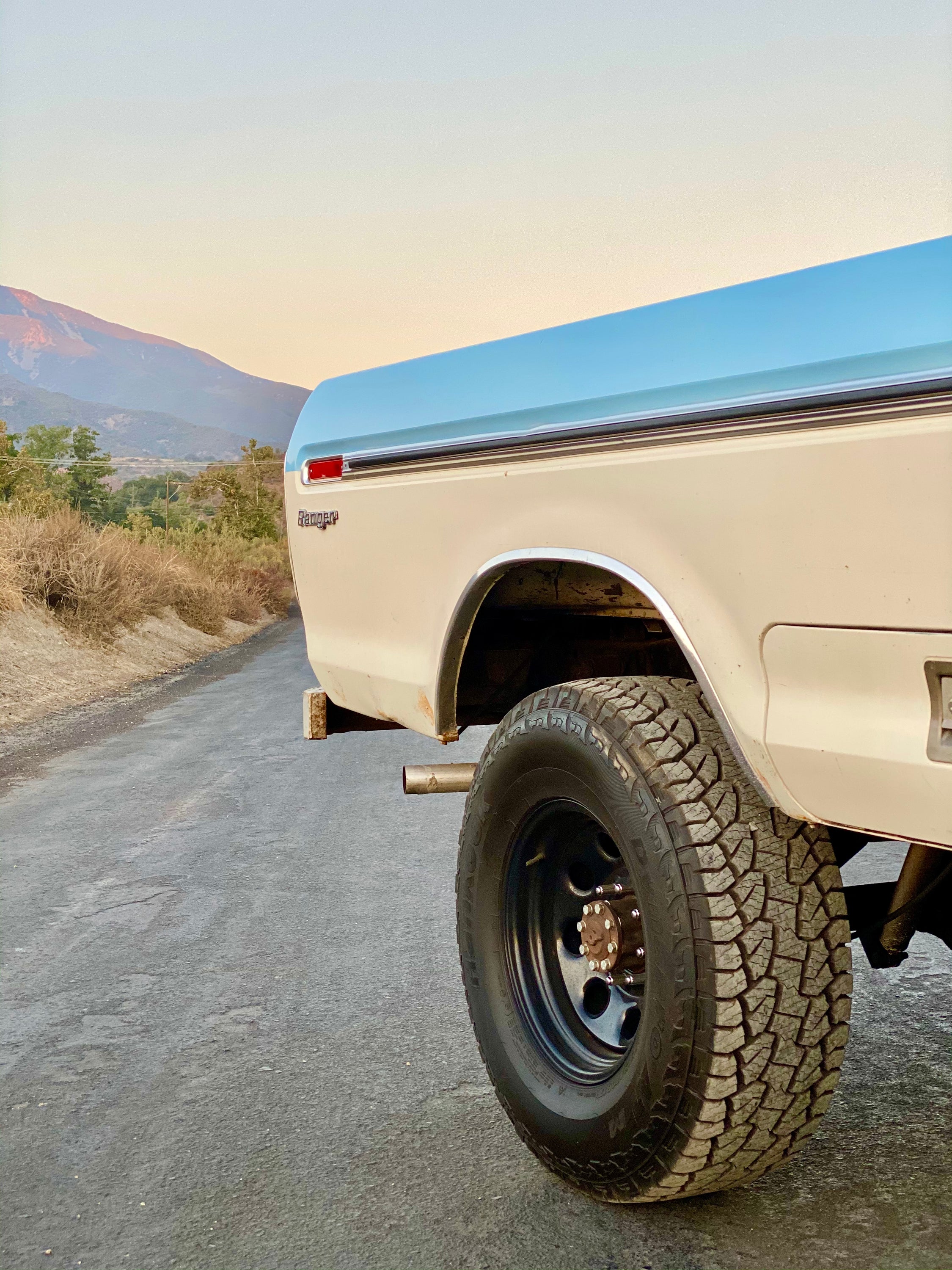 1975 Ford F-250 Highboy Wind Blue FINE ART PRINT