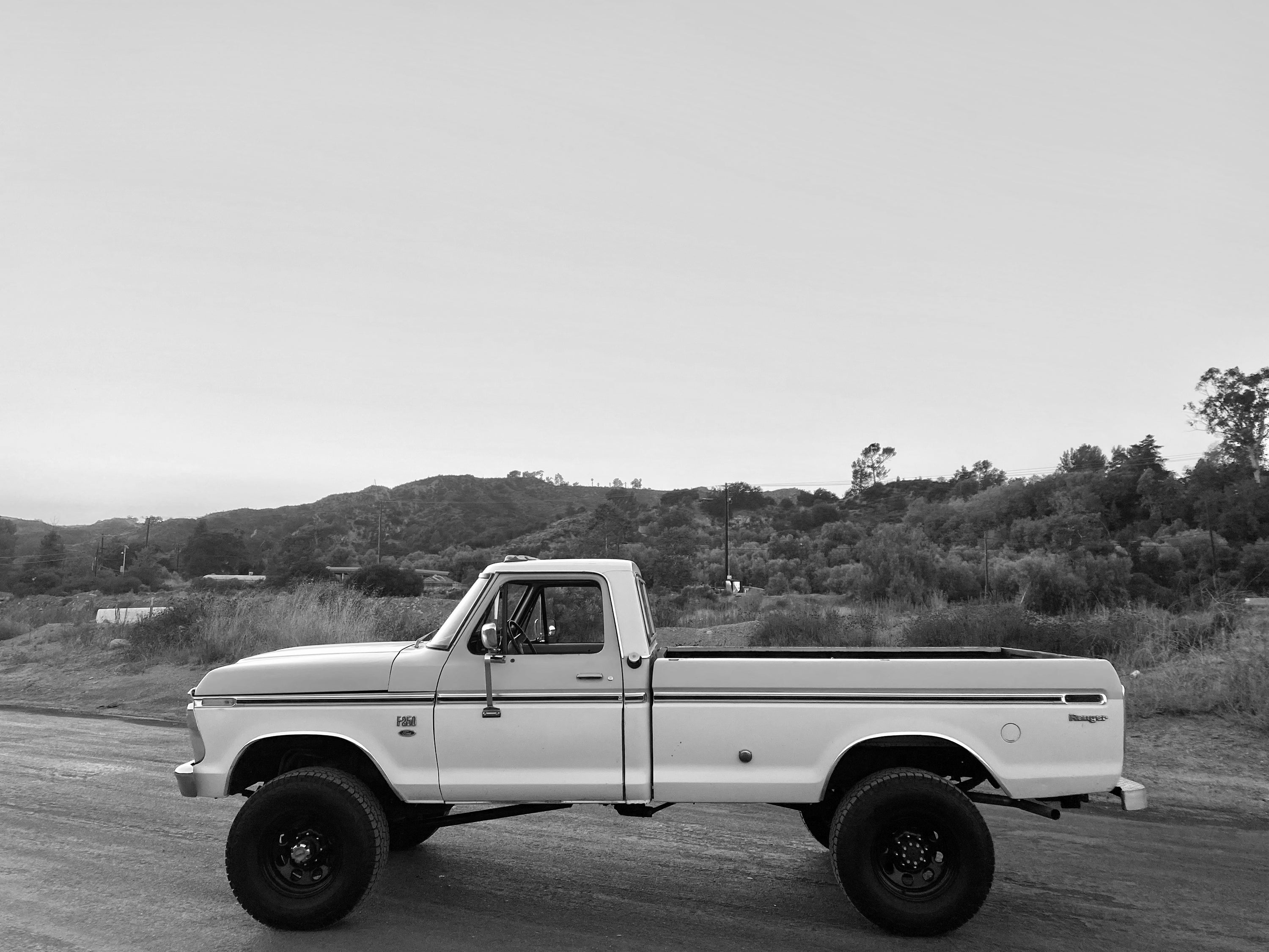 1975 Ford F-250 Highboy Wind Blue FINE ART PRINT