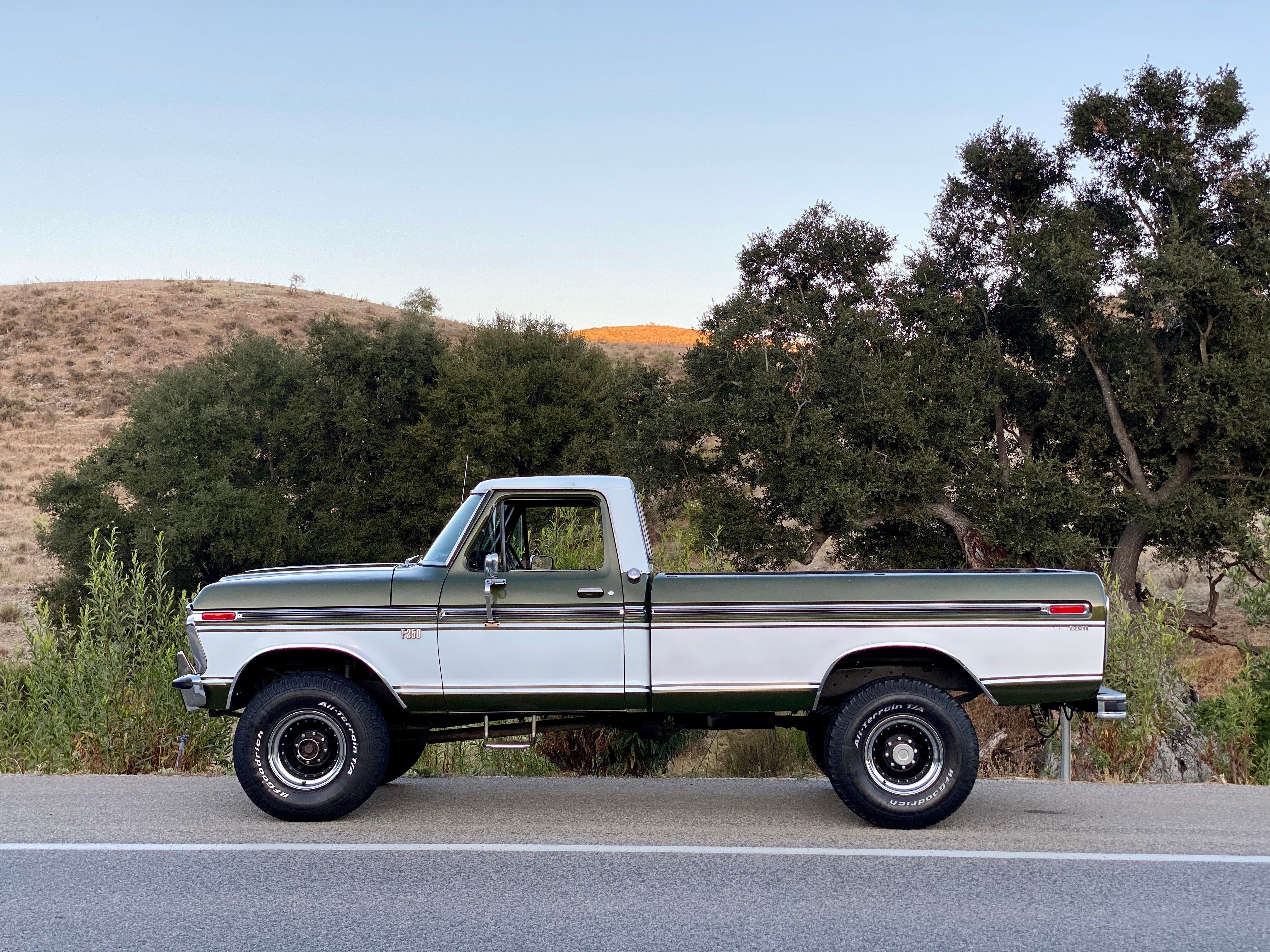 1976 Ford F-250 4x4 Hatteras 2.0 FINE ART PRINT