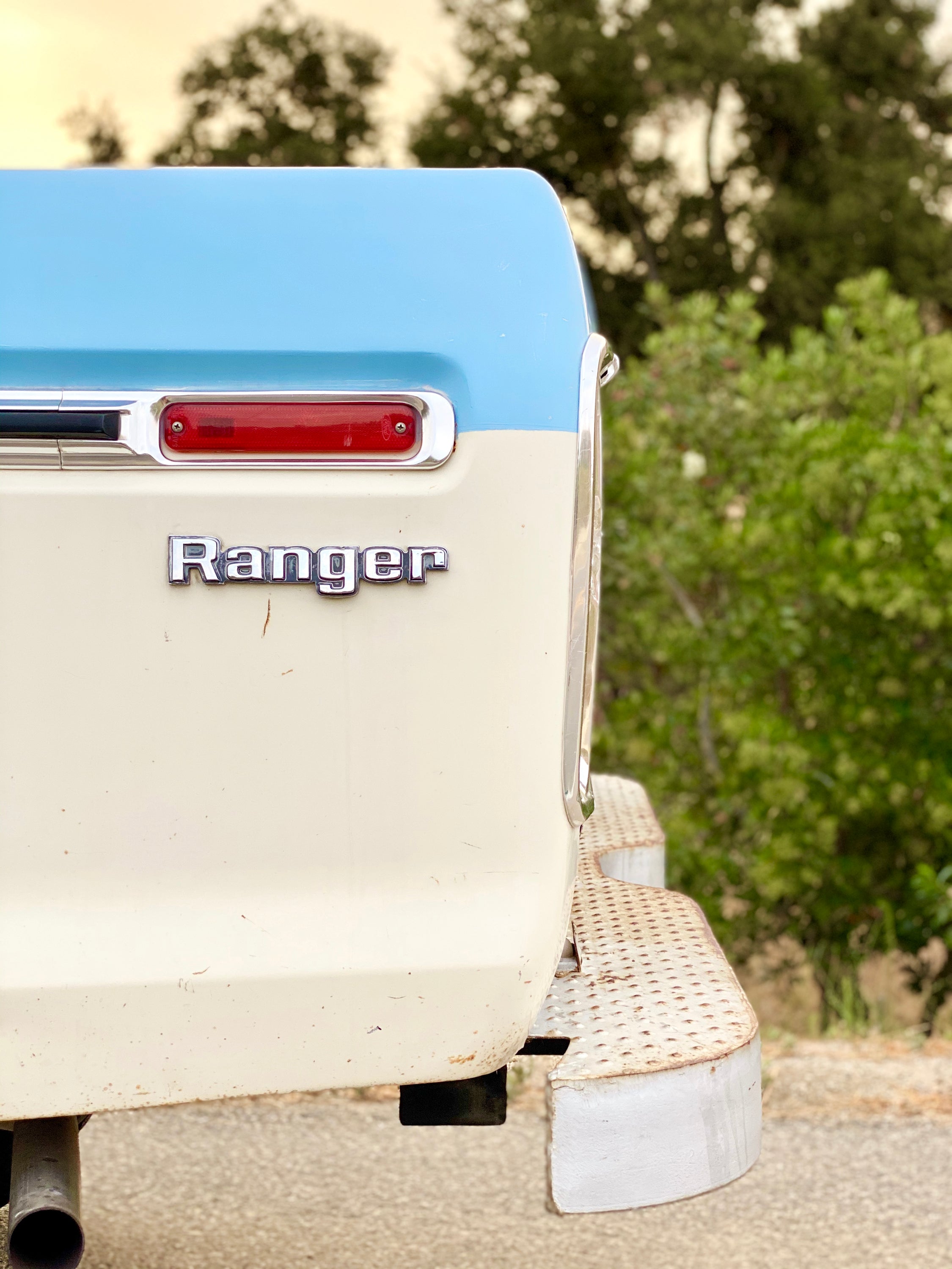 1975 Ford F-250 Highboy Wind Blue FINE ART PRINT