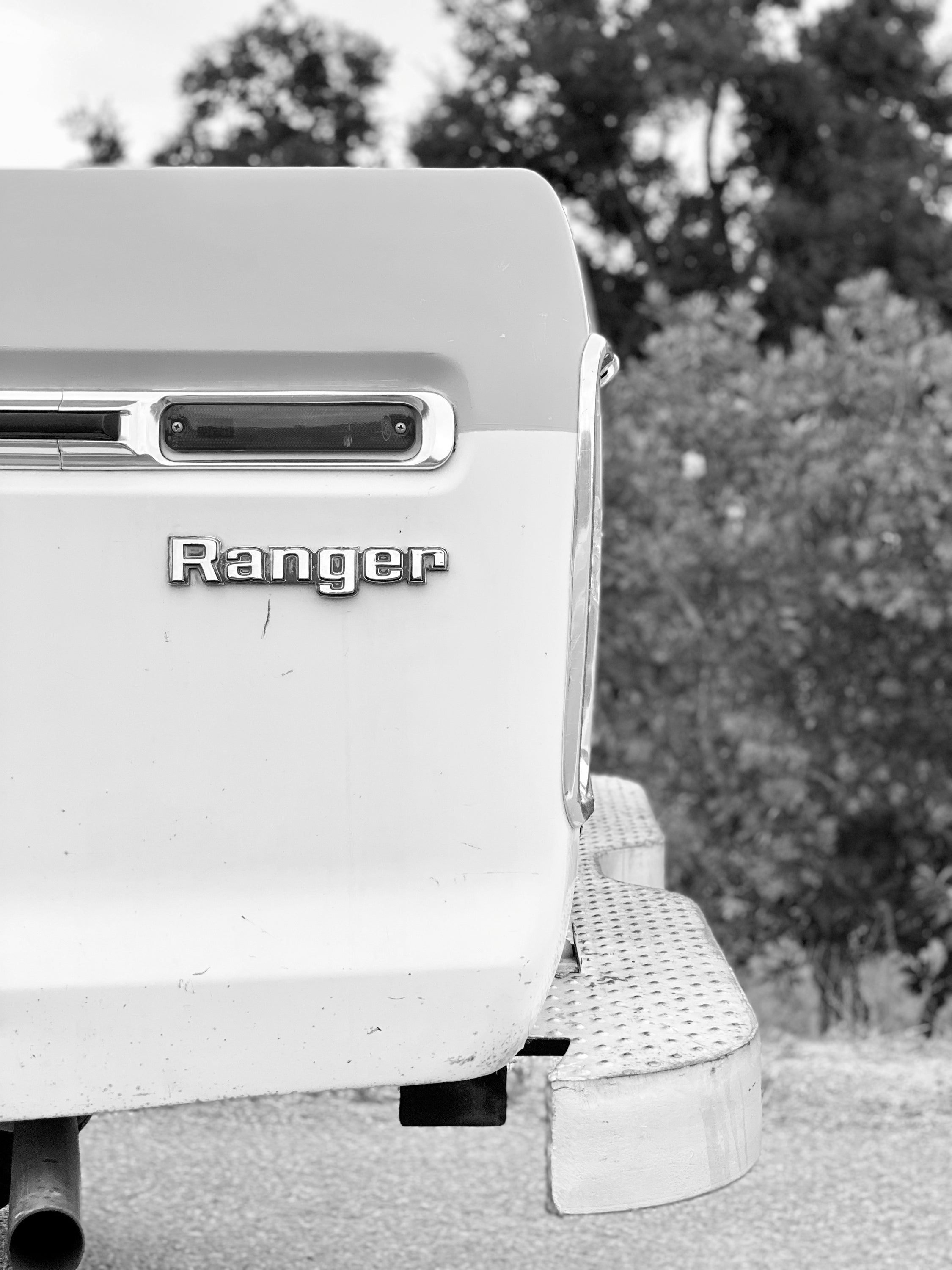 1975 Ford F-250 Highboy Wind Blue FINE ART PRINT