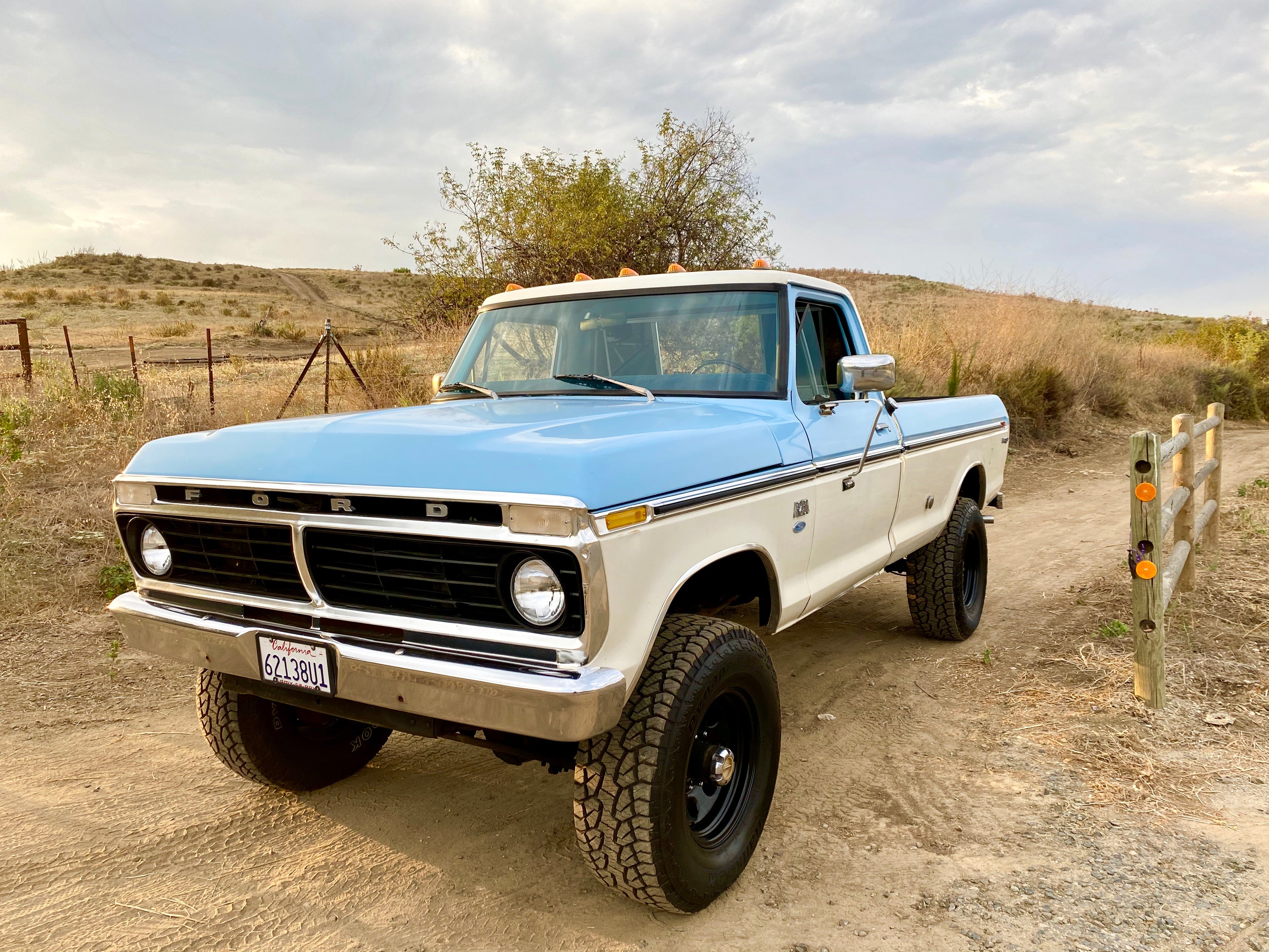 1975 Ford F-250 Highboy Wind Blue FINE ART PRINT
