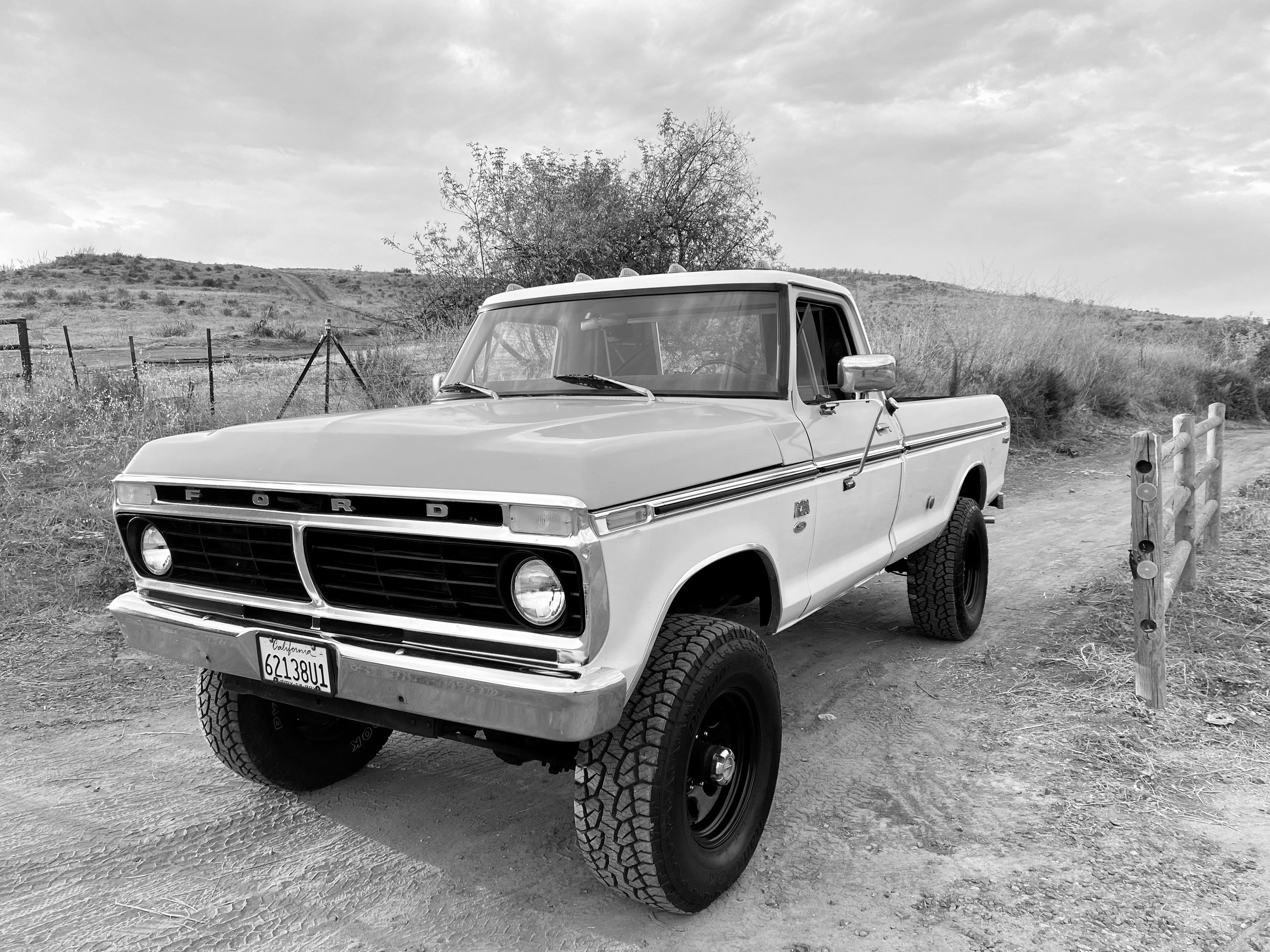 1975 Ford F-250 Highboy Wind Blue FINE ART PRINT