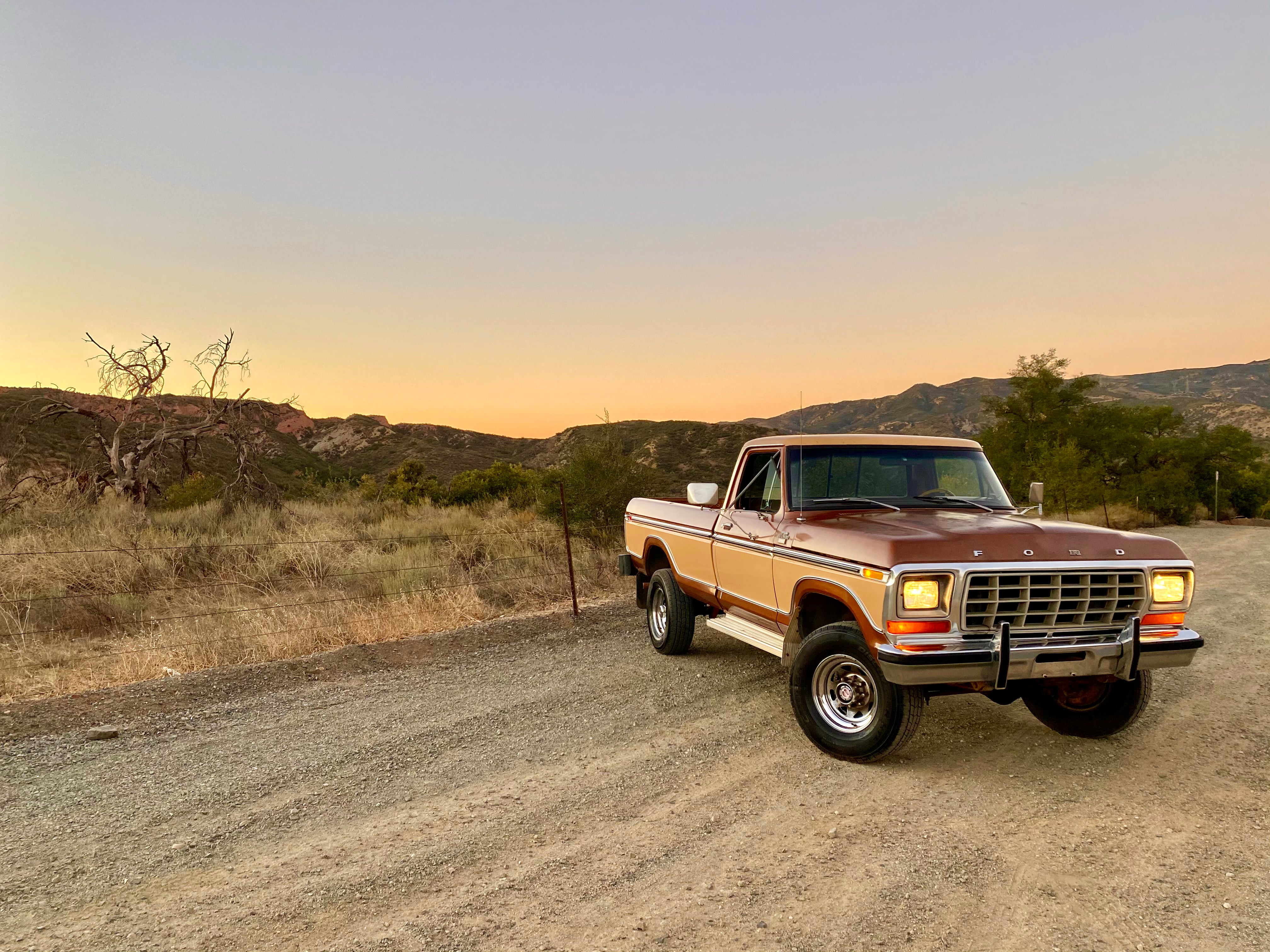1978 Ford F-250 4x4 Ranger Lariat Tan FINE ART PRINT