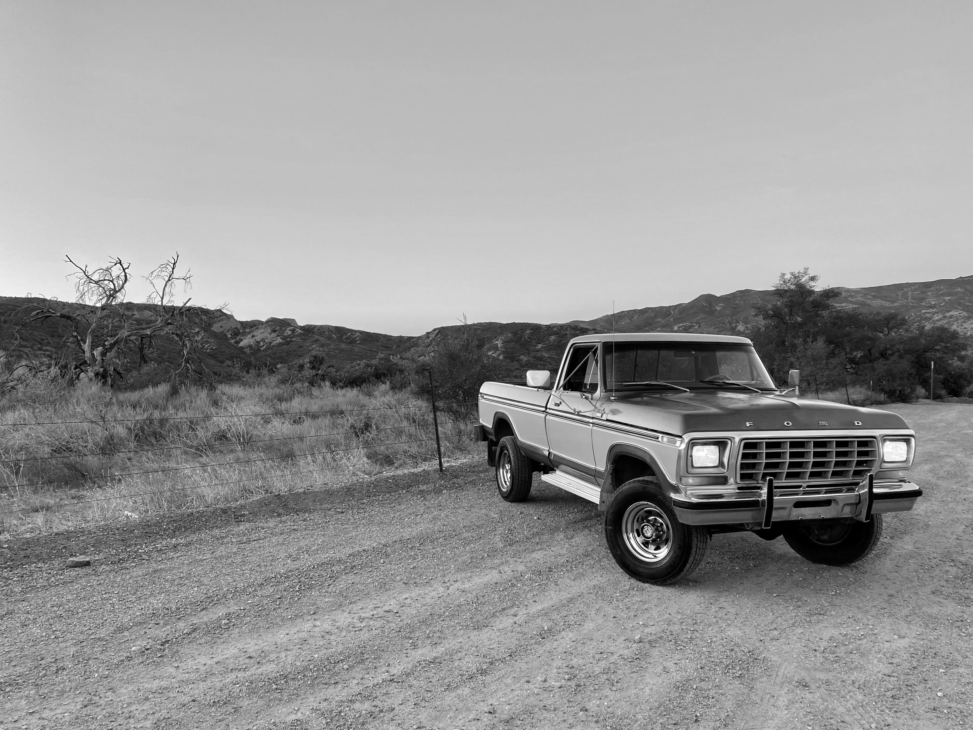 1978 Ford F-250 4x4 Ranger Lariat Tan FINE ART PRINT