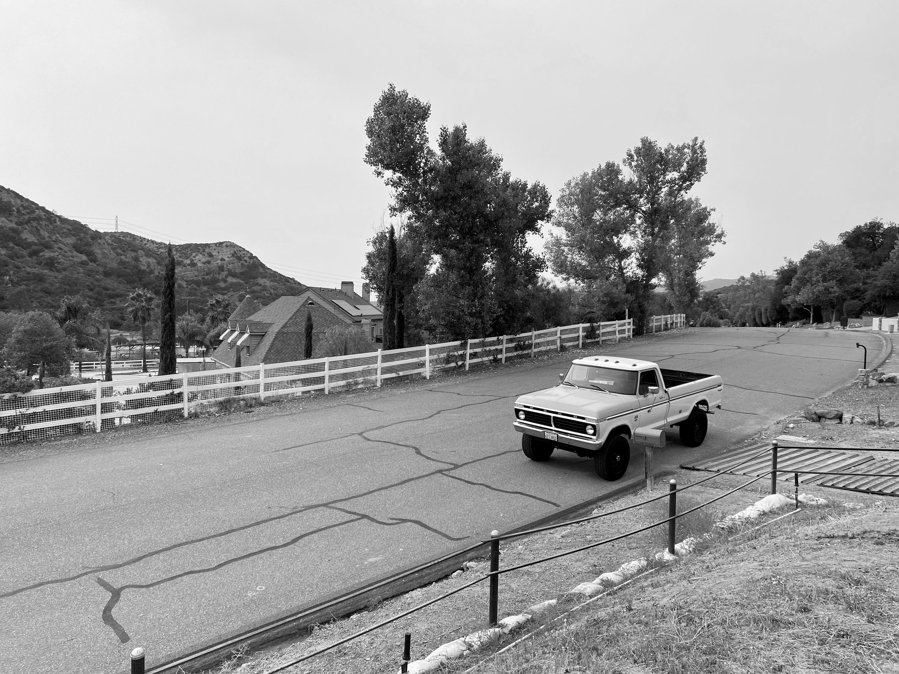 1975 Ford F-250 Highboy Wind Blue FINE ART PRINT
