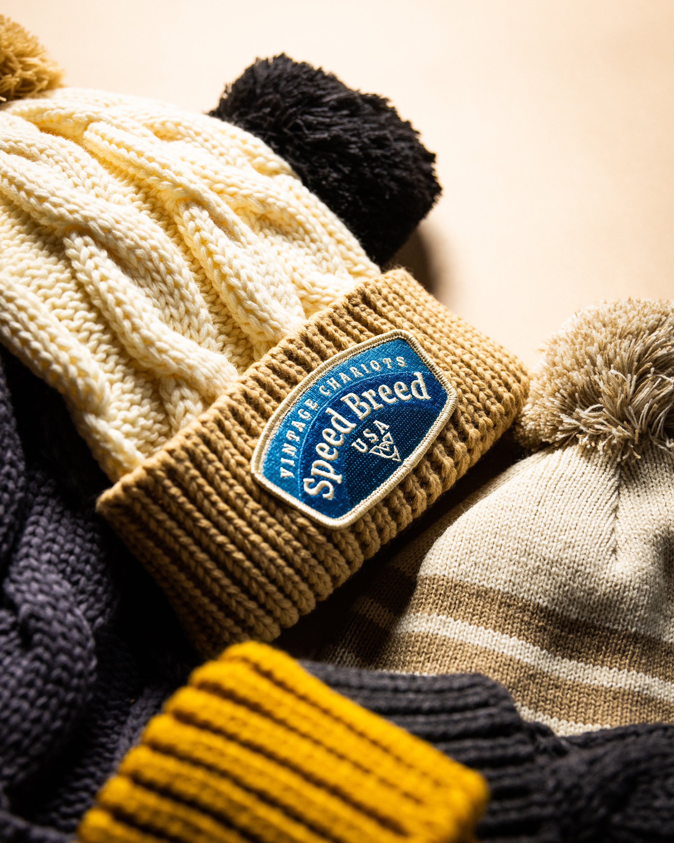 DOUBLE RAINBOW CHUNK TWIST KNIT BEANIE (Cream/Mocha)