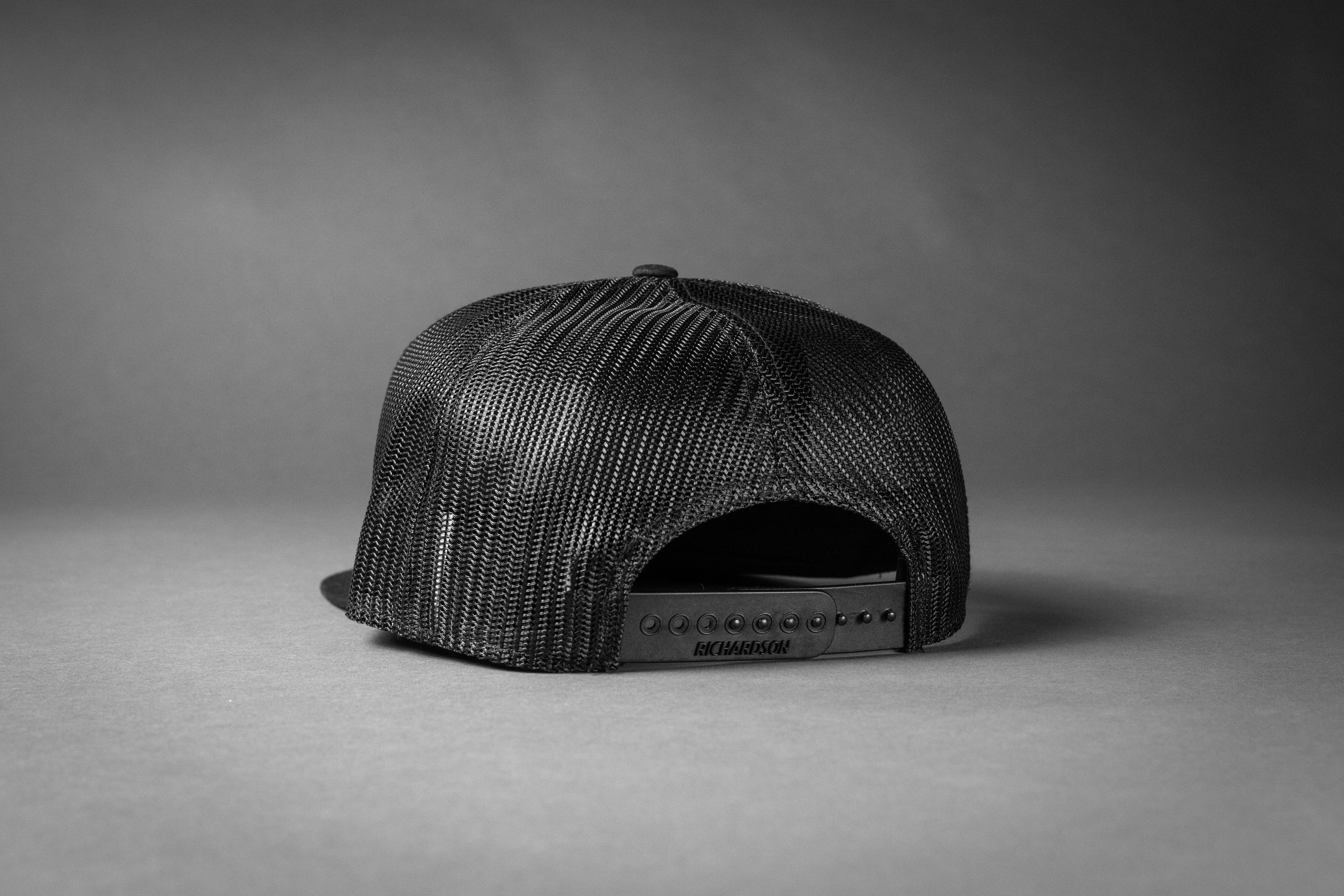 VINTAGE CREST (Black/Black)