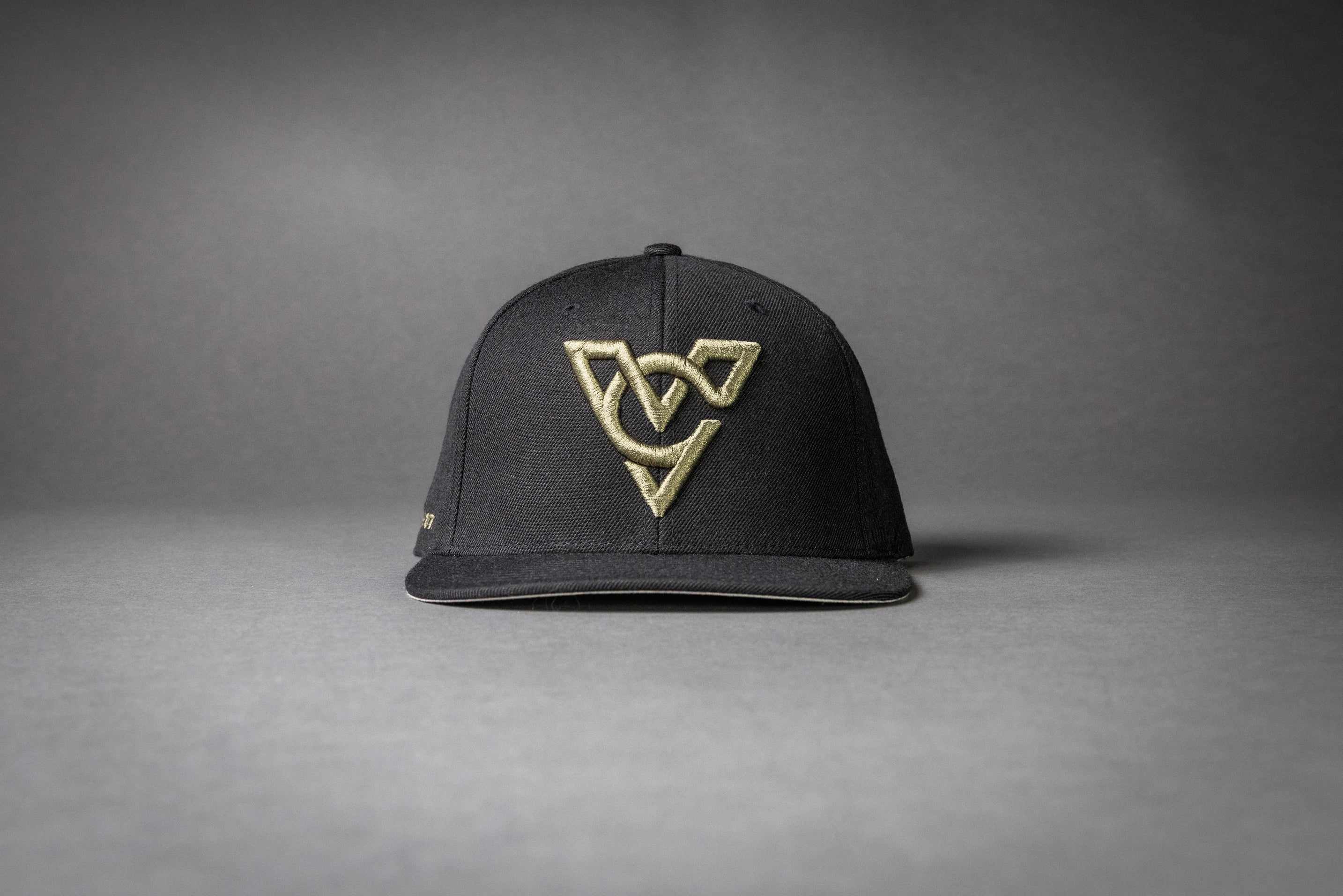 VC PUFF HAT (Black/Military Green Puff)