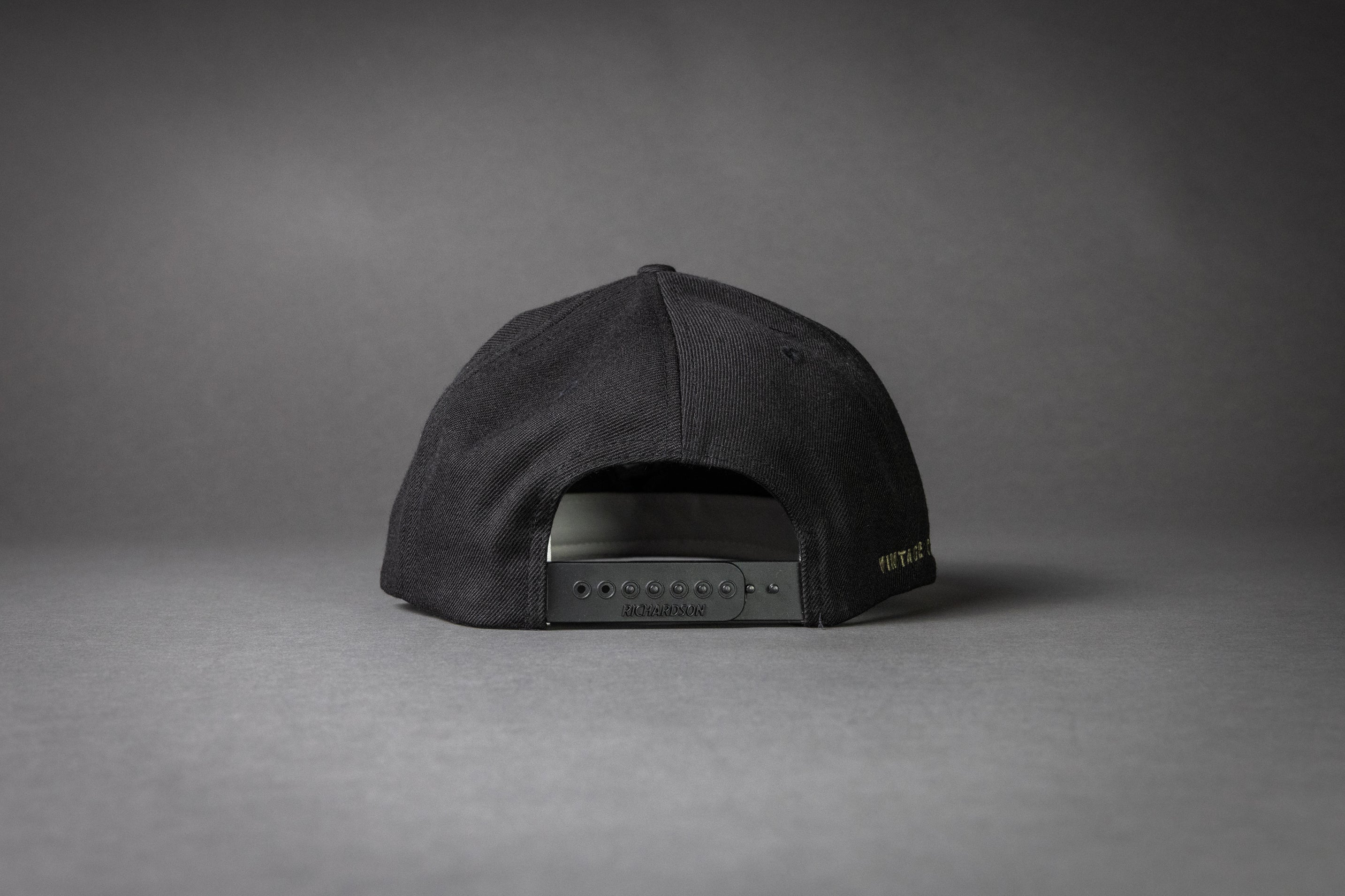 VC PUFF HAT (Black/Military Green Puff)