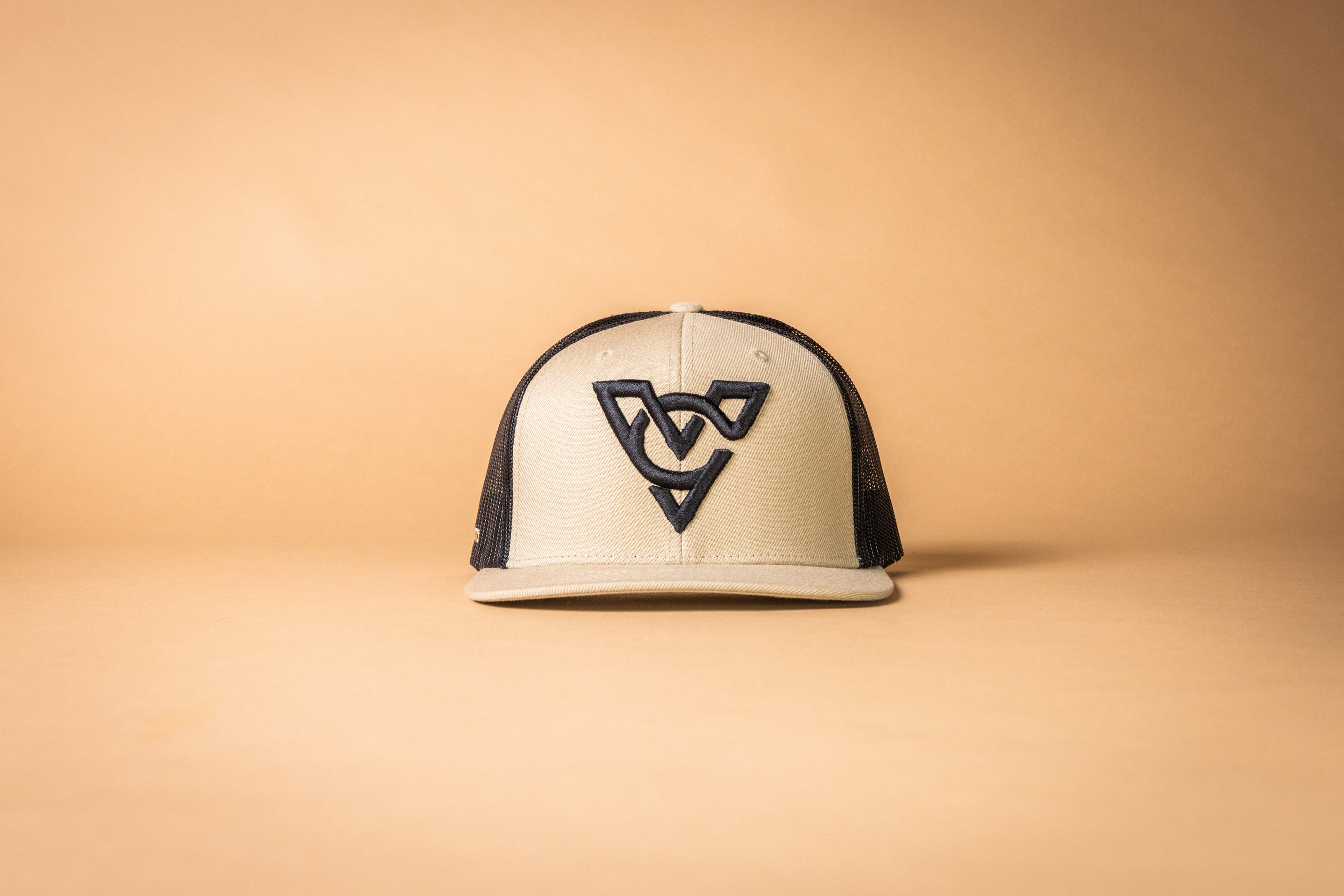 VC WOOL BLEND FLATBILL TRUCKER HAT (Khaki/Black/Black Puff)