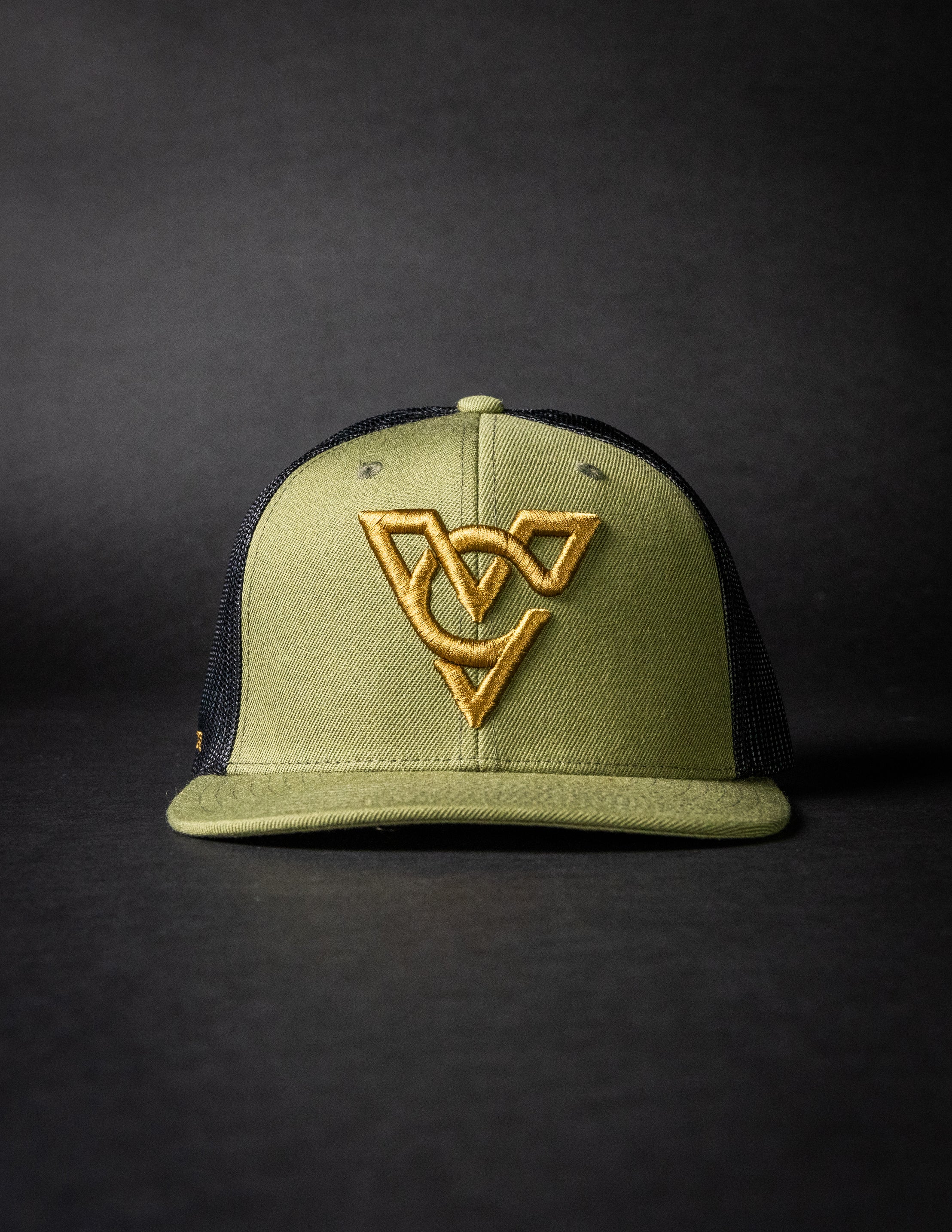 VC WOOL BLEND FLATBILL TRUCKER HAT (Loden Green/Black/Gold Puff)