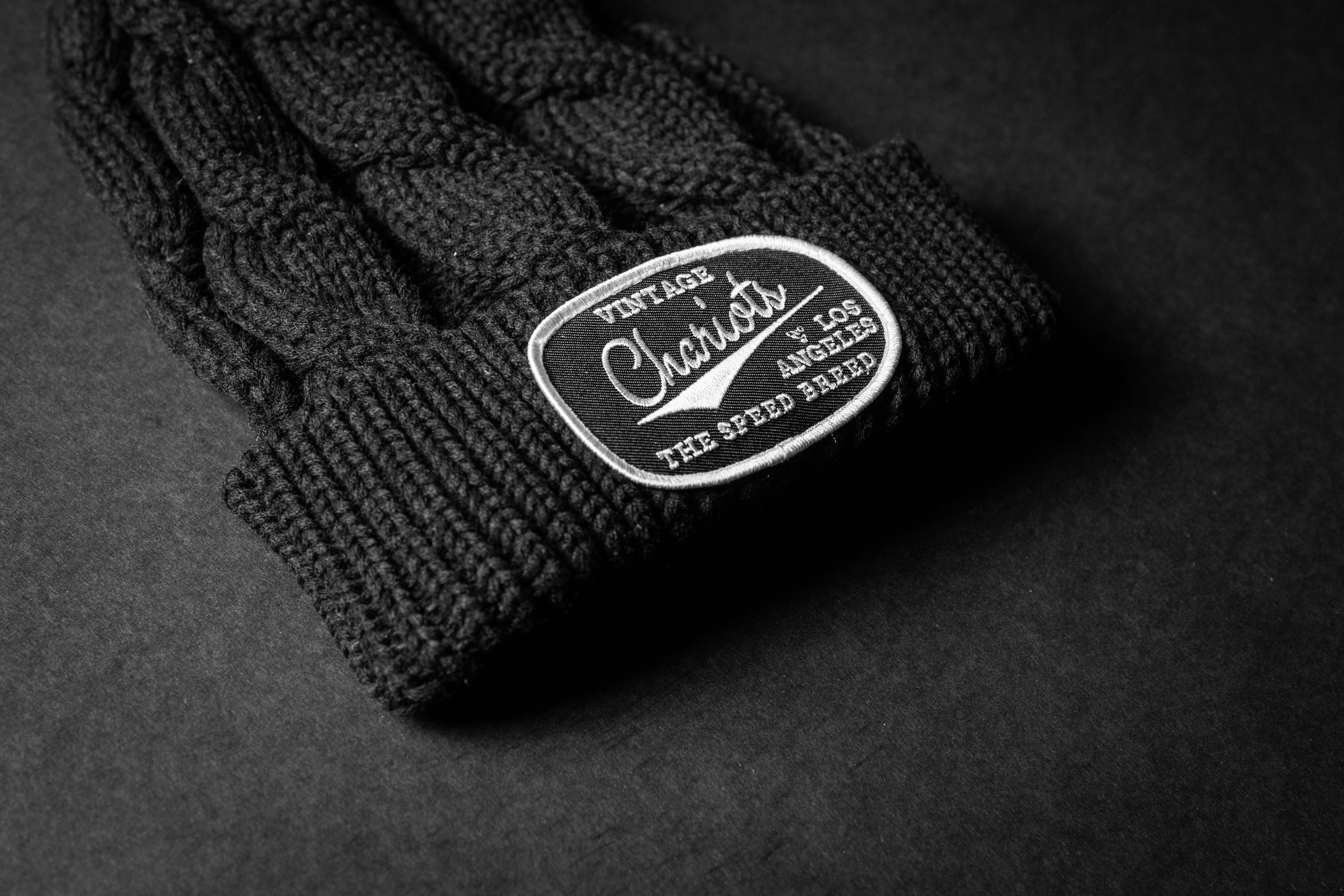 CHARIOTS CHUNK TWIST KNIT BEANIE (Black)