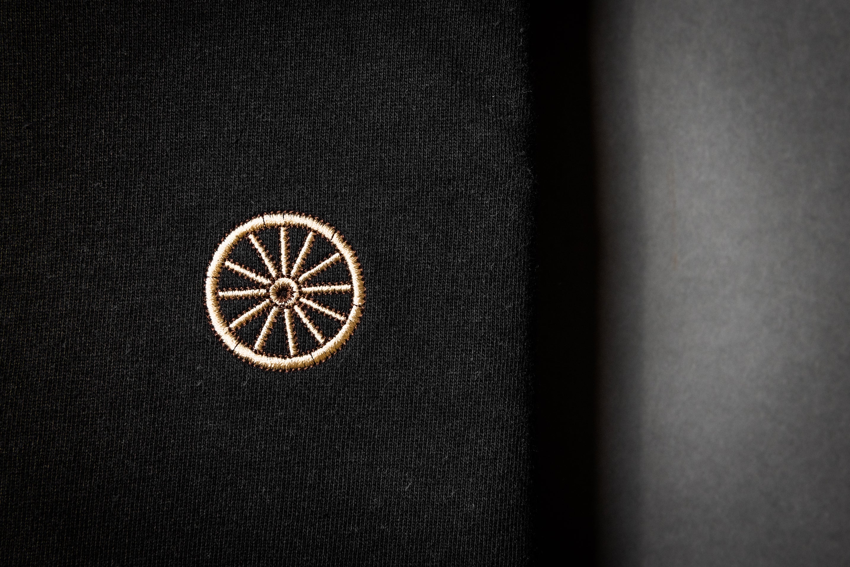 CHARIOTS EMBROIDERED UNISEX FRENCH TERRY CREW NECK SWEATER (Black)