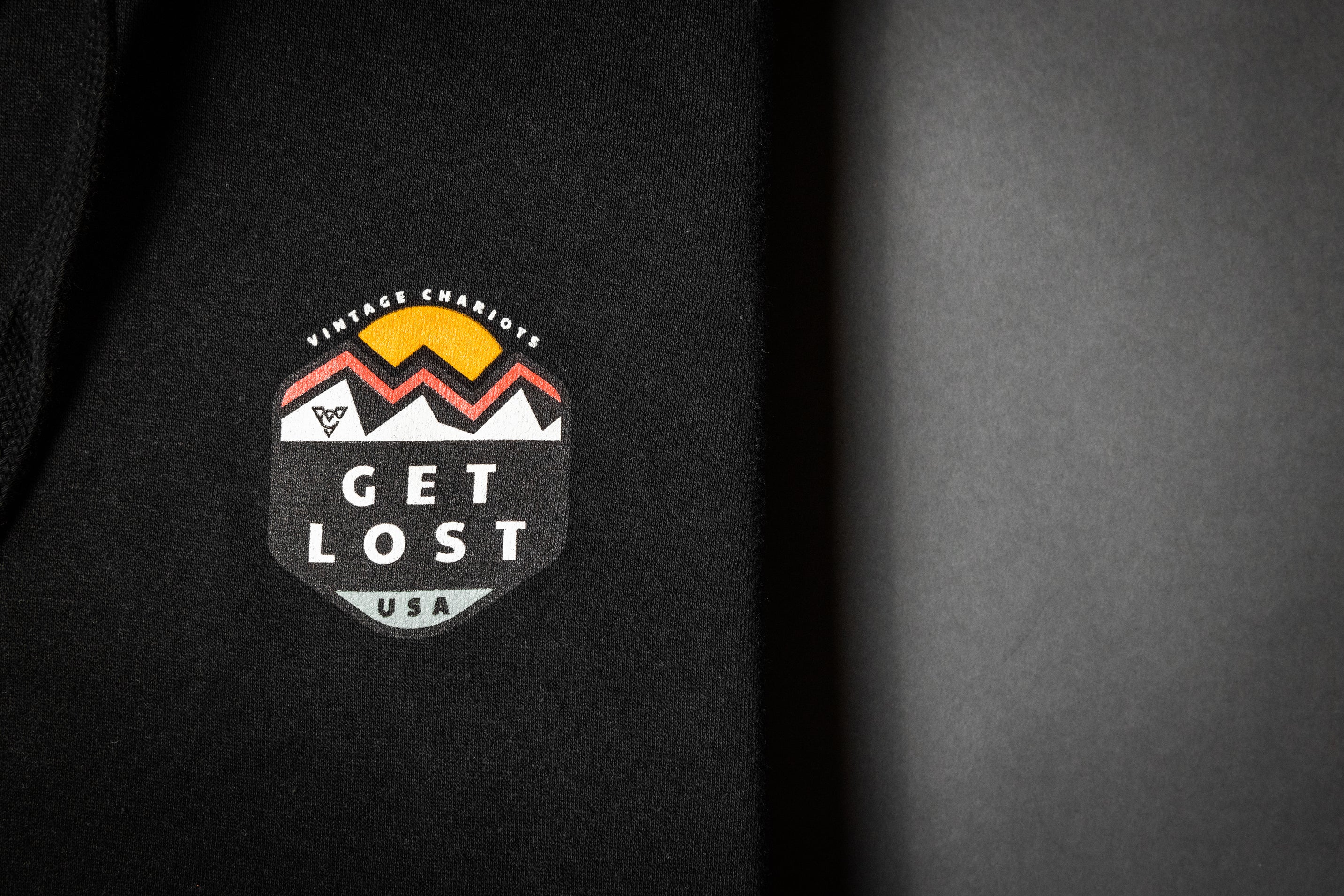 GET LOST UNISEX PREMIUM PULLOVER HOODIE (Black)