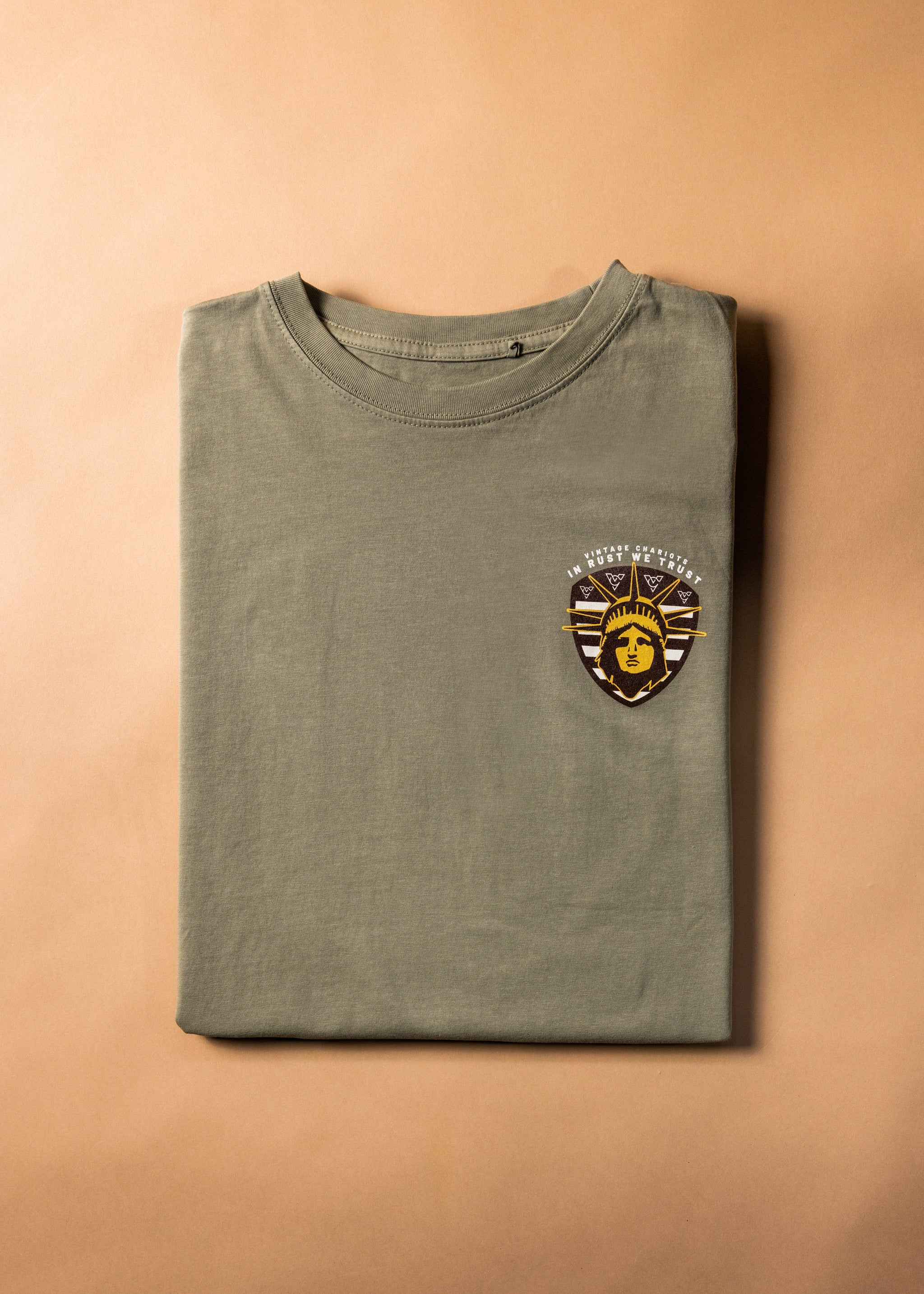 IN RUST WE TRUST TEE (Bay Leaf)