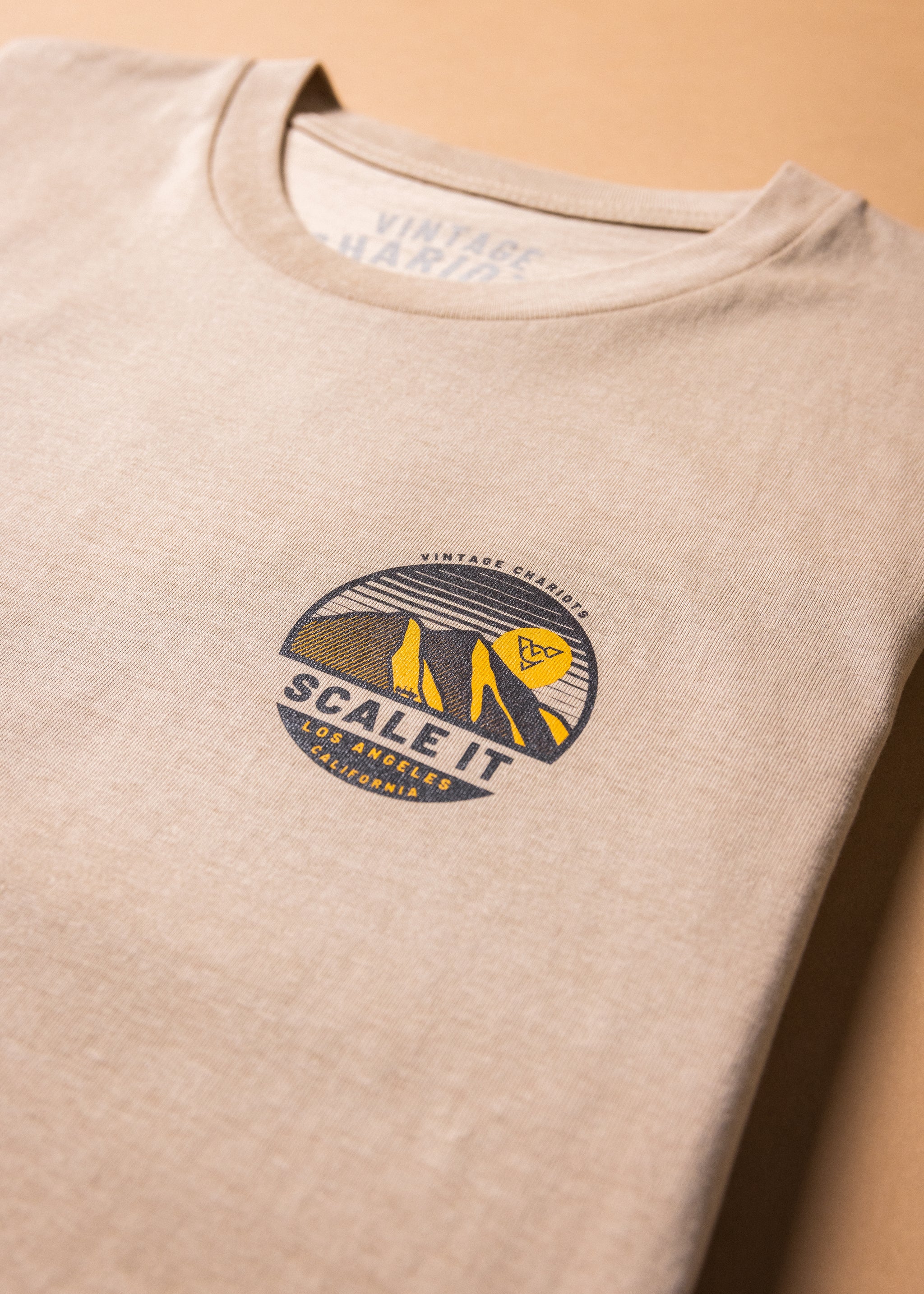 SCALE IT TEE (Sand)