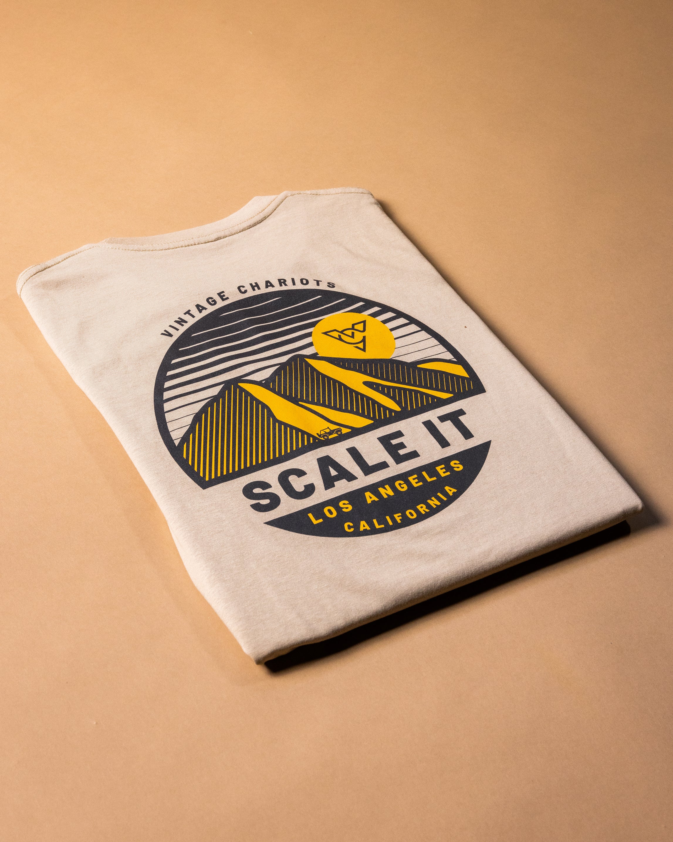 SCALE IT TEE (Sand)