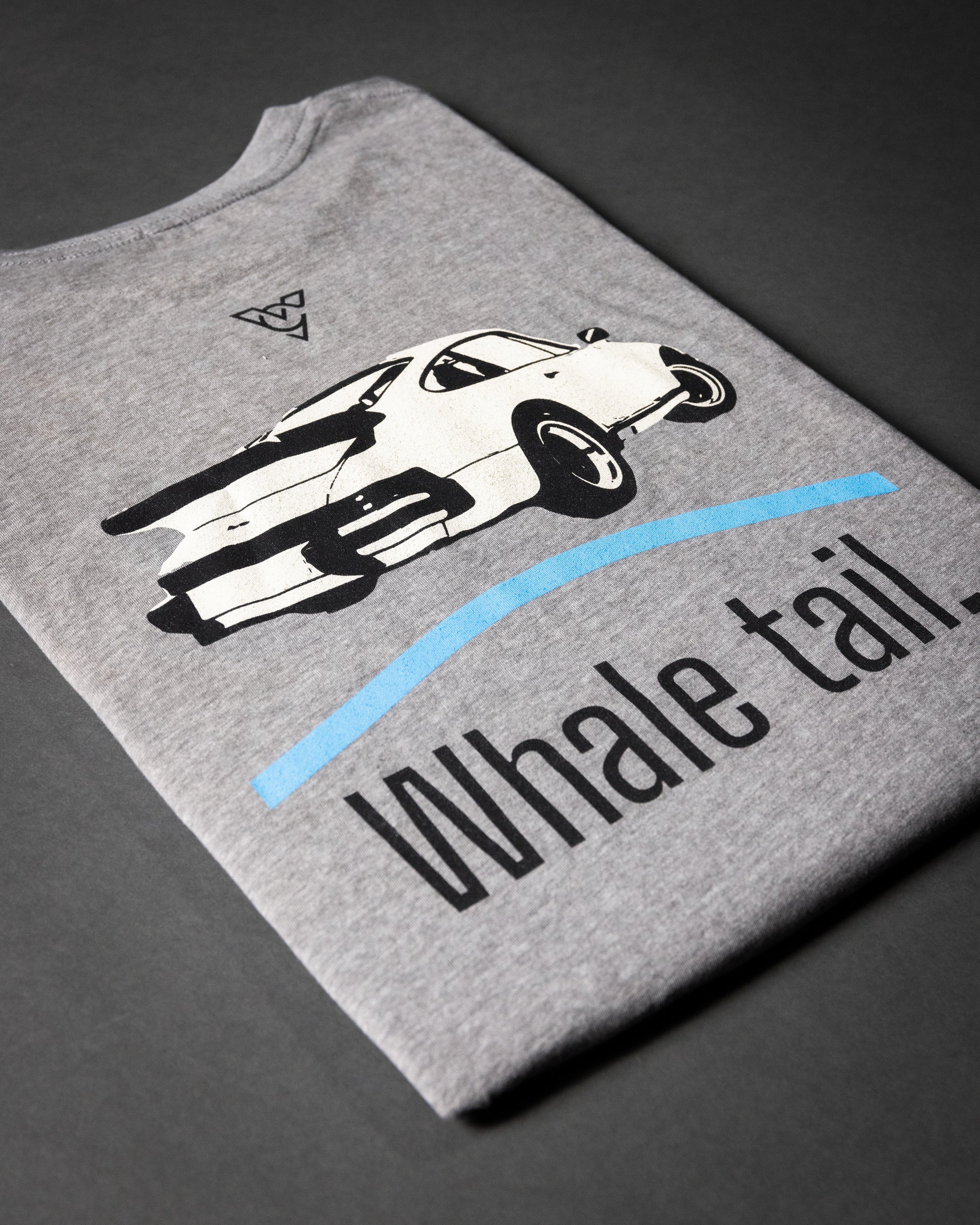 WHALE TAIL WOMENS BOYFRIEND TEE (Carbon Grey)