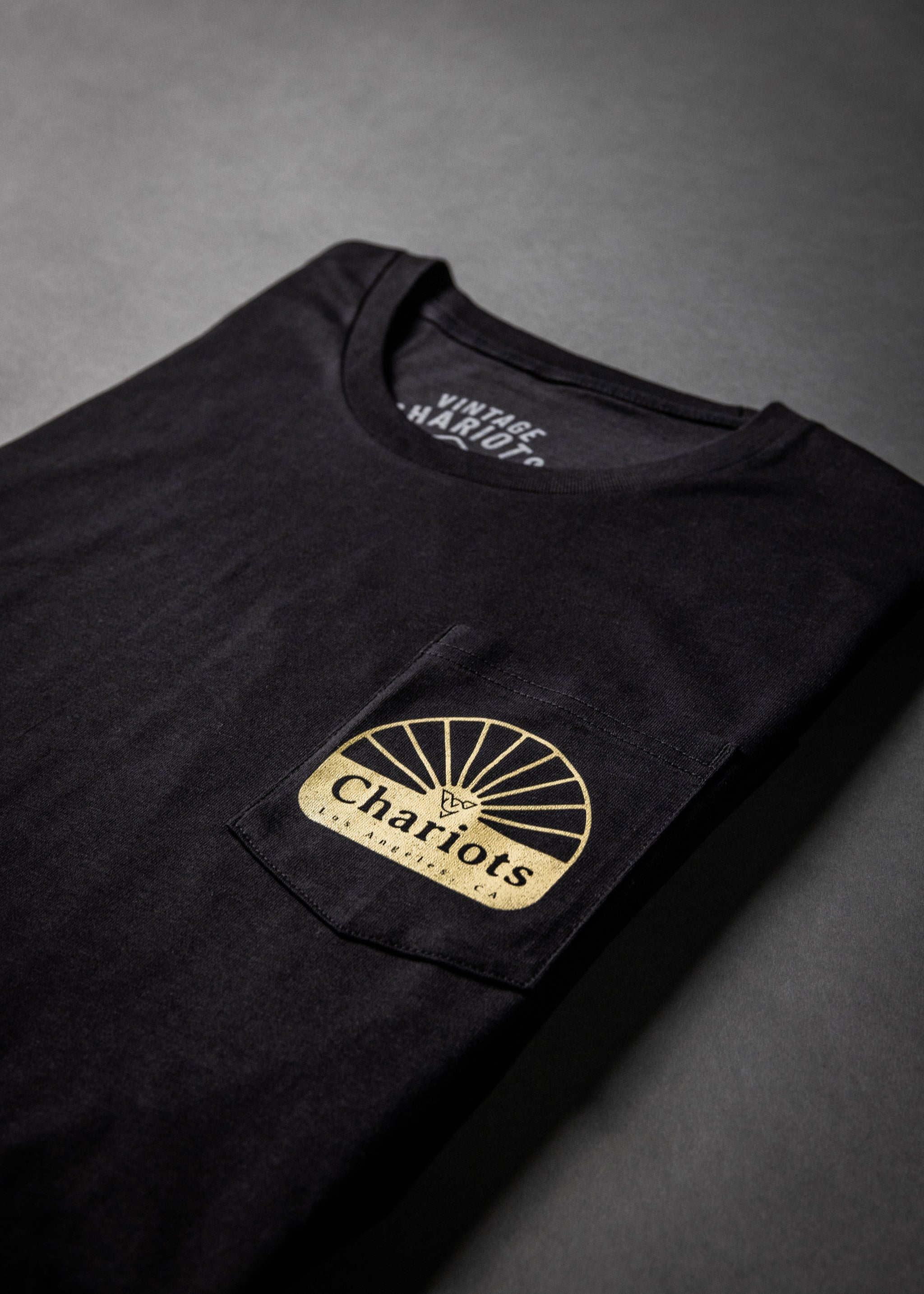 CHARIOT WHEEL POCKET TEE (Black)