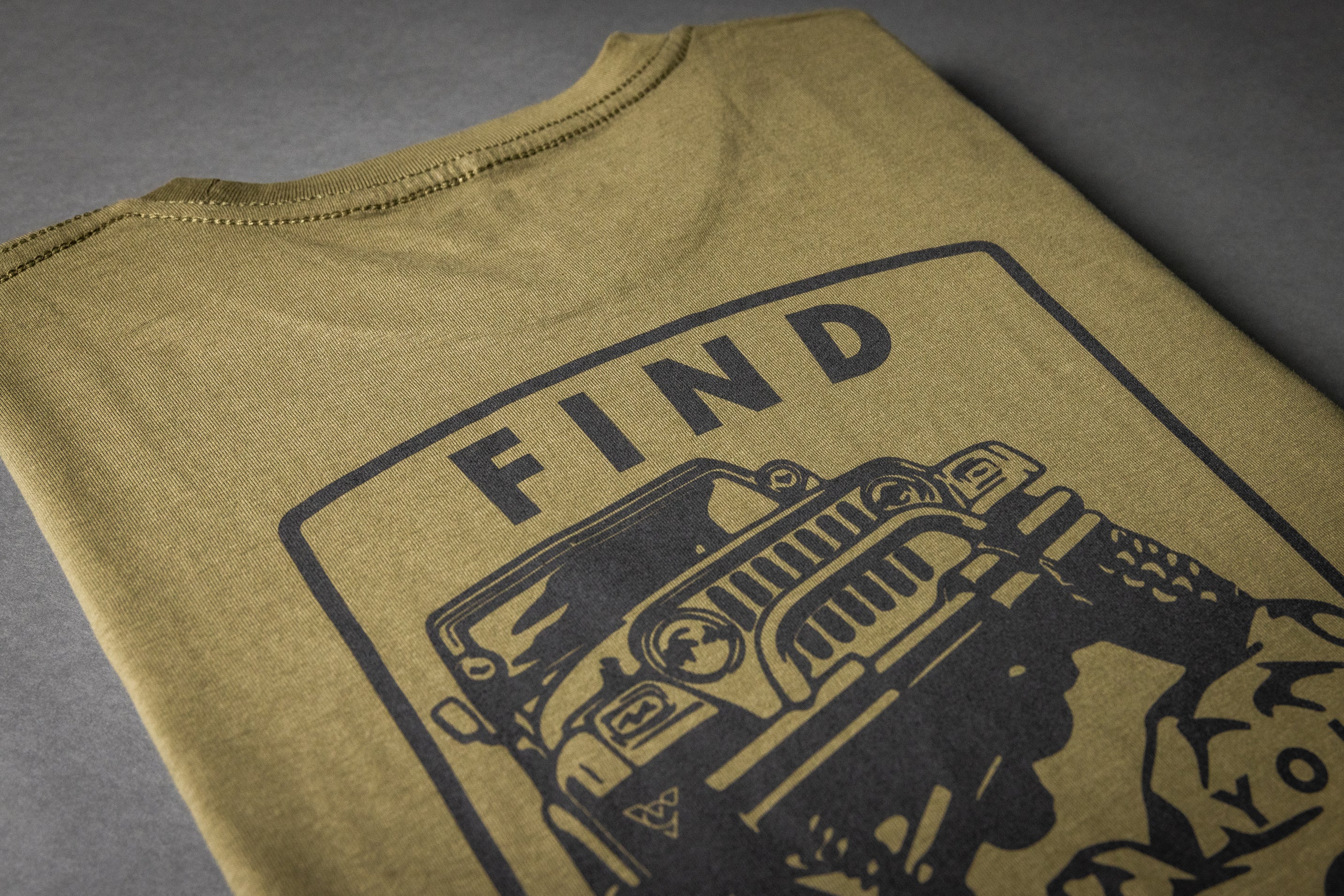 FIND YOUR EGG TEE (Military Green)