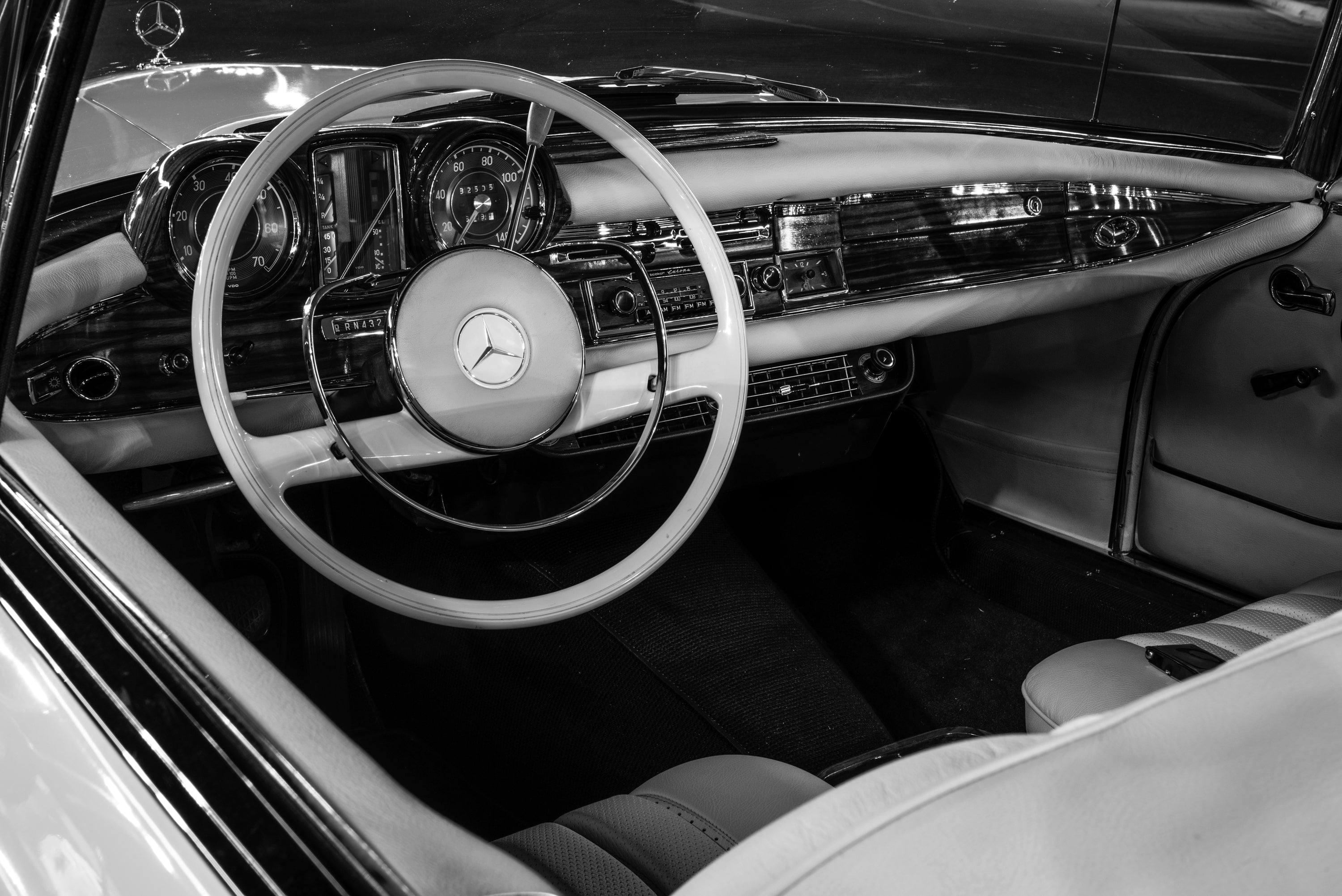 1965/1967 Mercedes-Benz Coupes