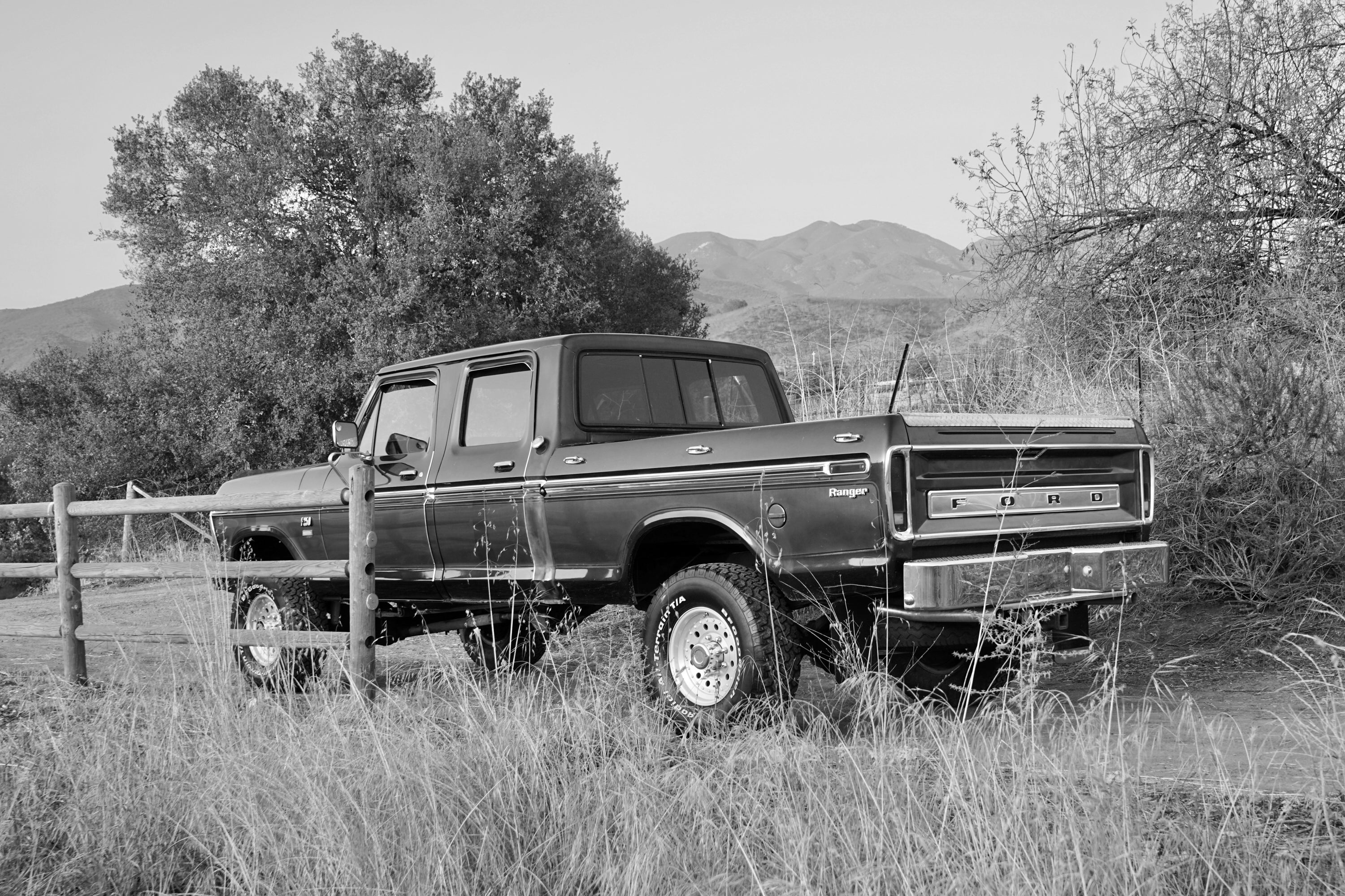 1976 Ford F-250 Crew Cab FINE ART PRINT