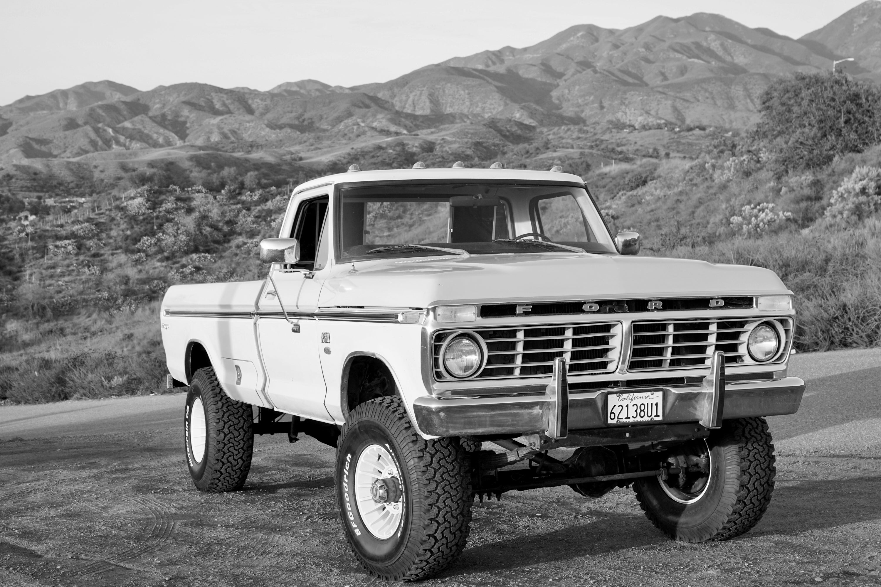 1975 Ford F-250 Highboy Wind Blue FINE ART PRINT